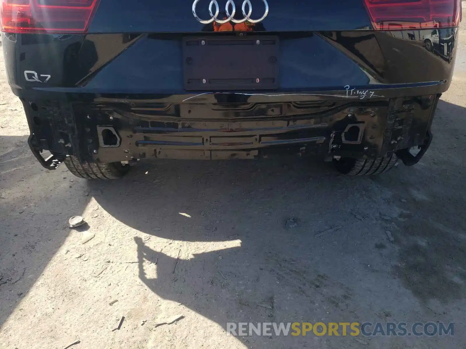 9 Photograph of a damaged car WA1LHAF70KD018133 AUDI Q7 2019