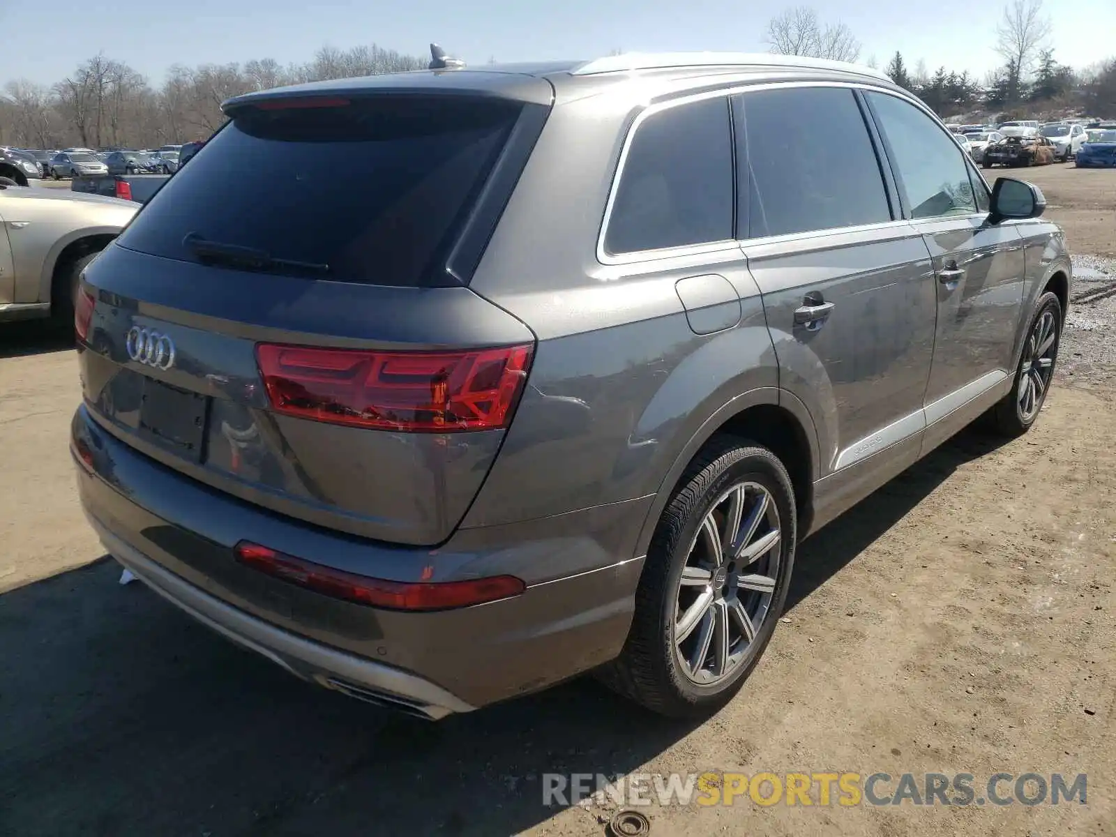 4 Фотография поврежденного автомобиля WA1LHAF70KD024644 AUDI Q7 2019