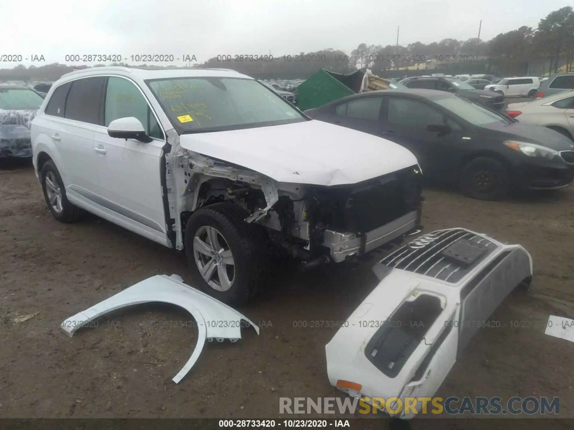 1 Photograph of a damaged car WA1LHAF70KD026295 AUDI Q7 2019