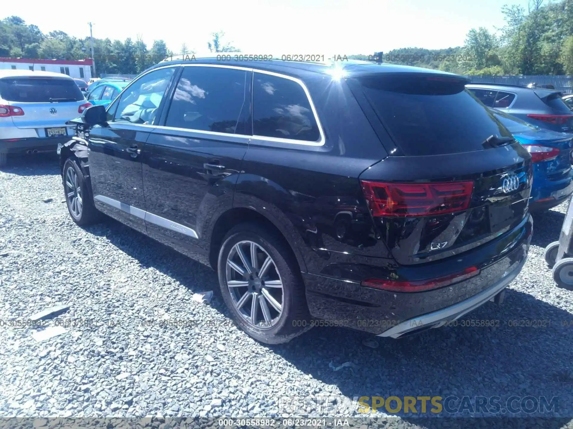 3 Фотография поврежденного автомобиля WA1LHAF70KD035871 AUDI Q7 2019