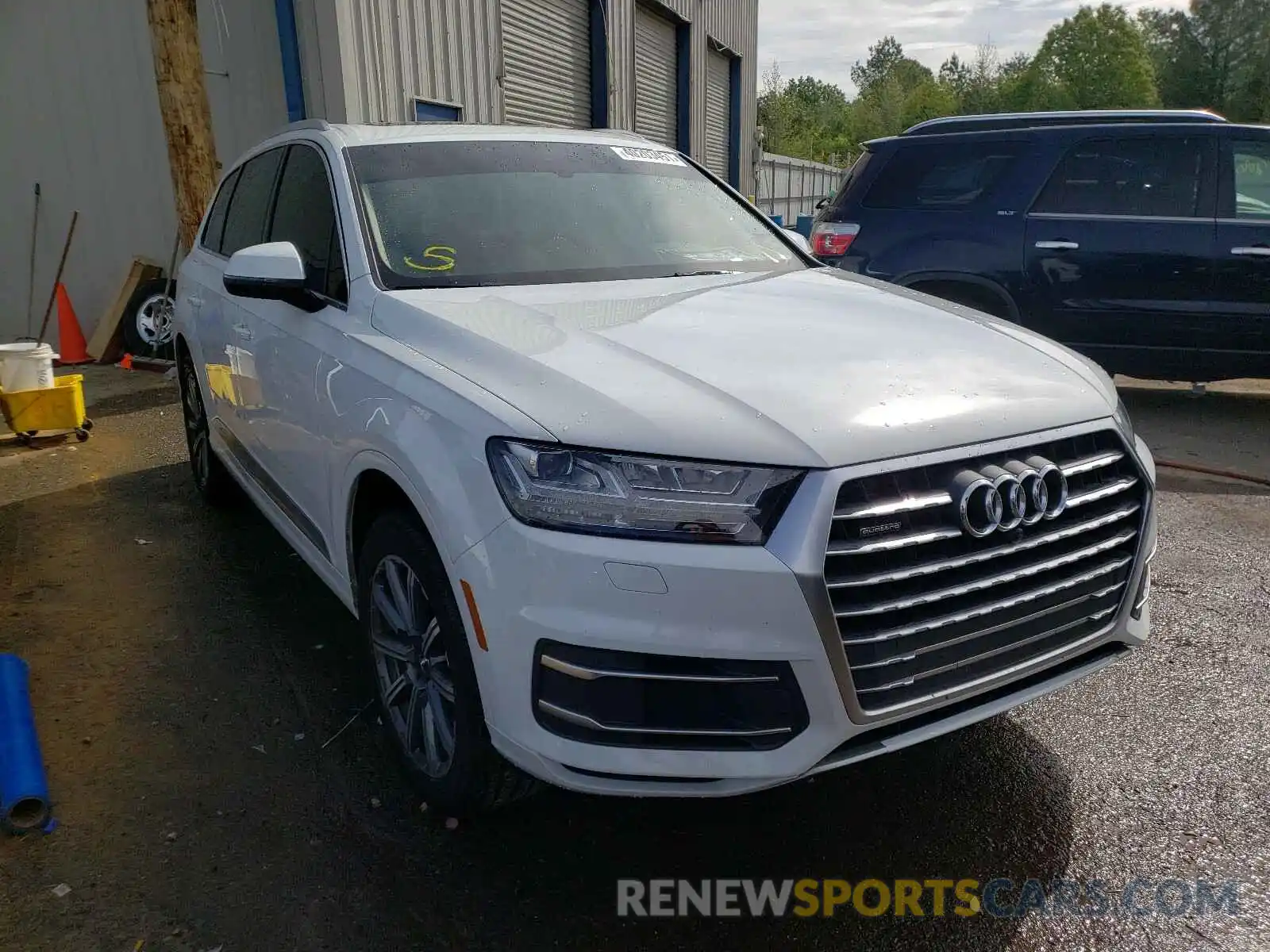 1 Photograph of a damaged car WA1LHAF70KD045638 AUDI Q7 2019