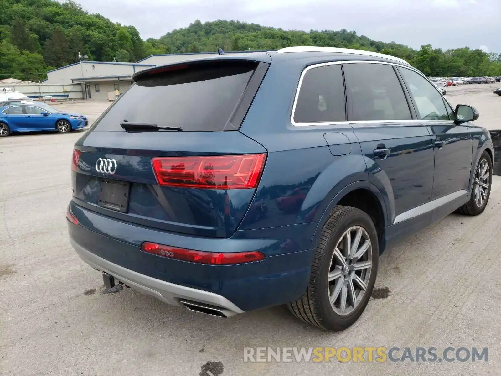 4 Фотография поврежденного автомобиля WA1LHAF71KD017444 AUDI Q7 2019