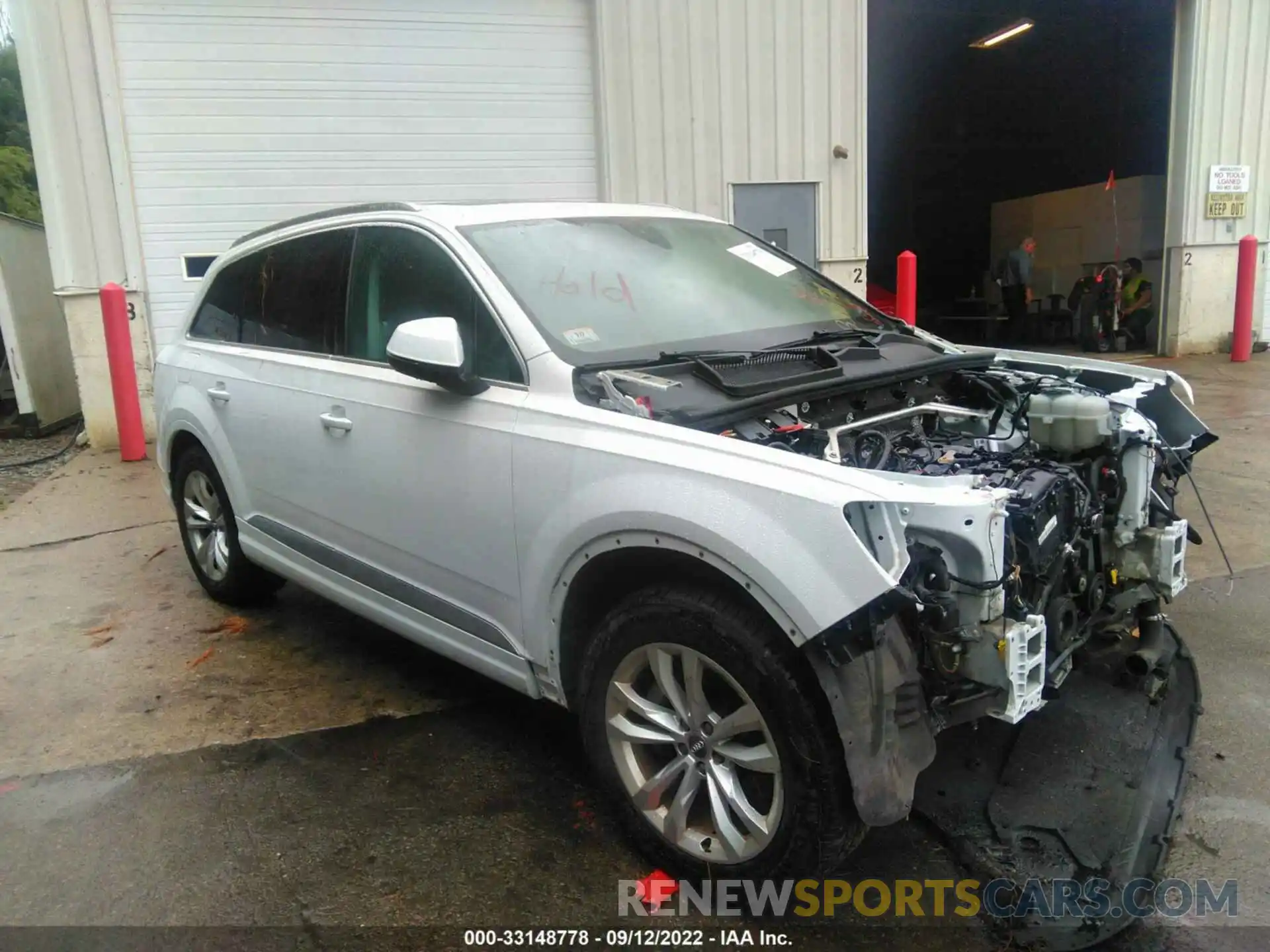 1 Фотография поврежденного автомобиля WA1LHAF71KD018982 AUDI Q7 2019