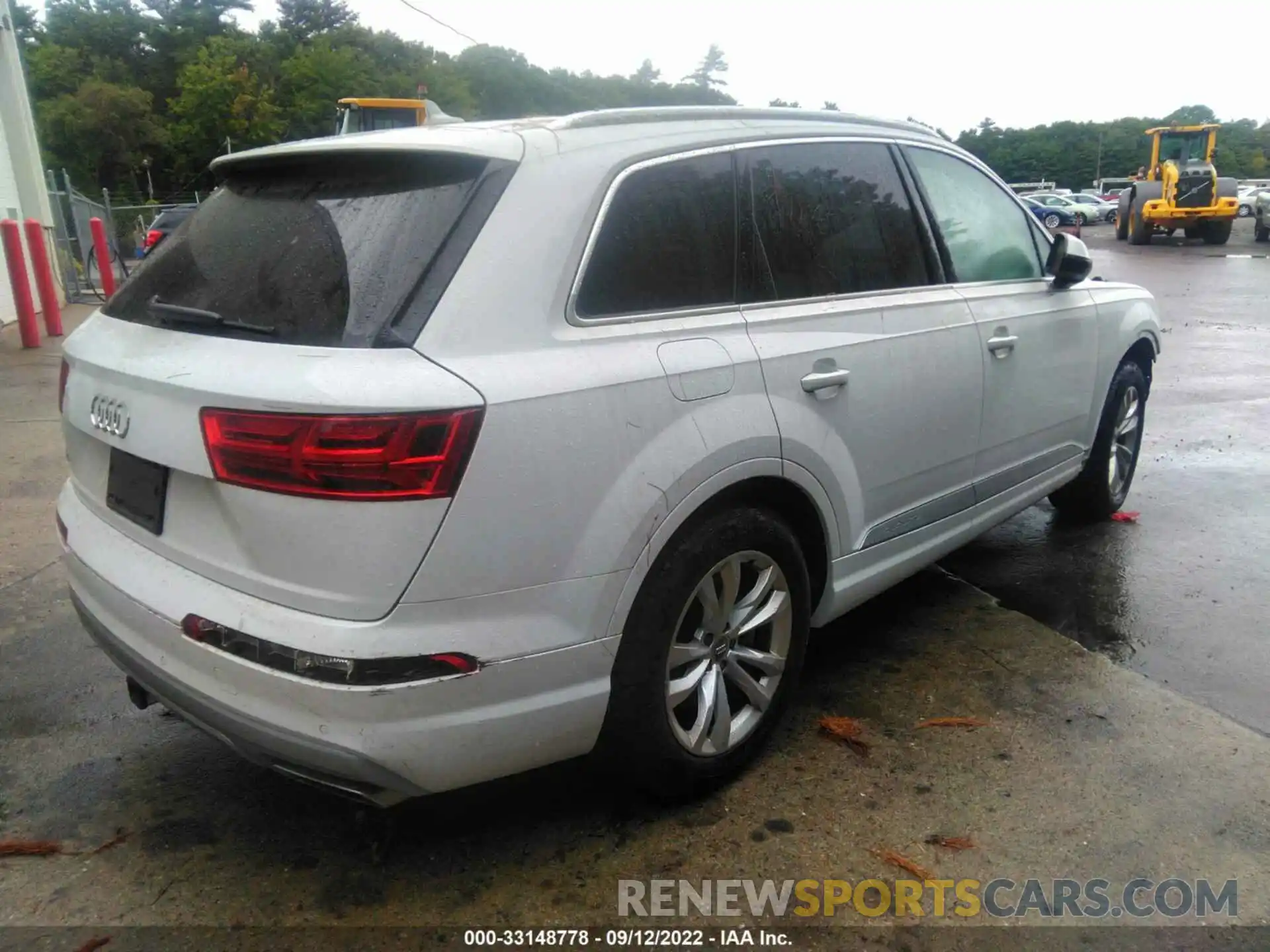 4 Фотография поврежденного автомобиля WA1LHAF71KD018982 AUDI Q7 2019