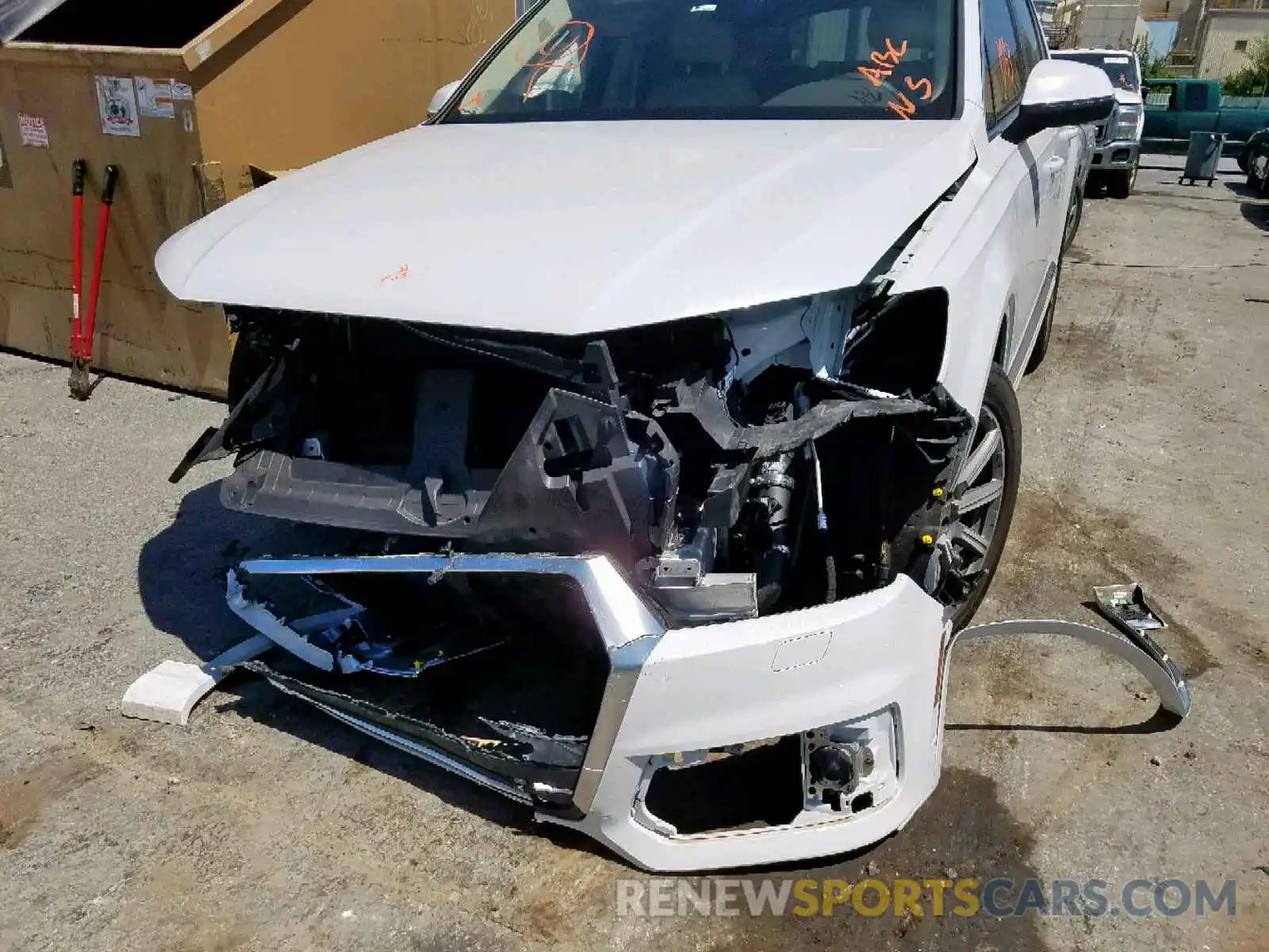 9 Photograph of a damaged car WA1LHAF71KD019646 AUDI Q7 2019