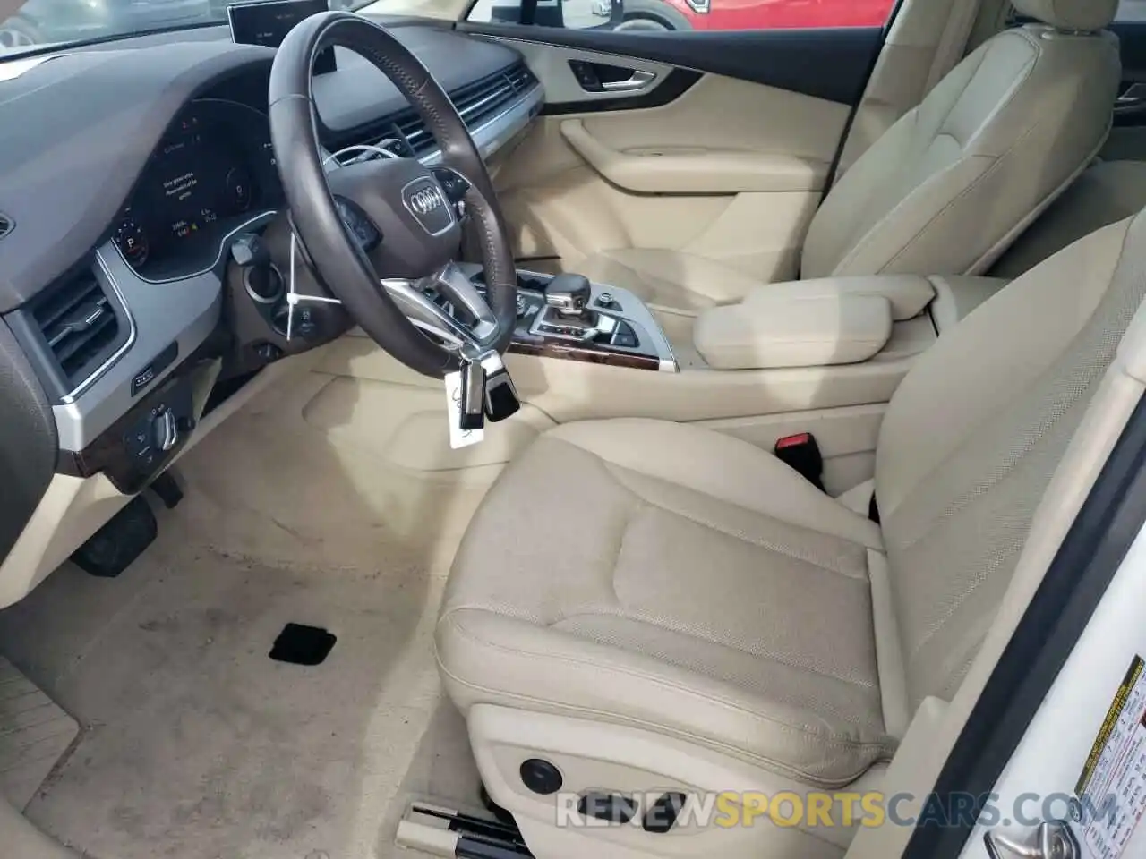 7 Photograph of a damaged car WA1LHAF71KD023793 AUDI Q7 2019