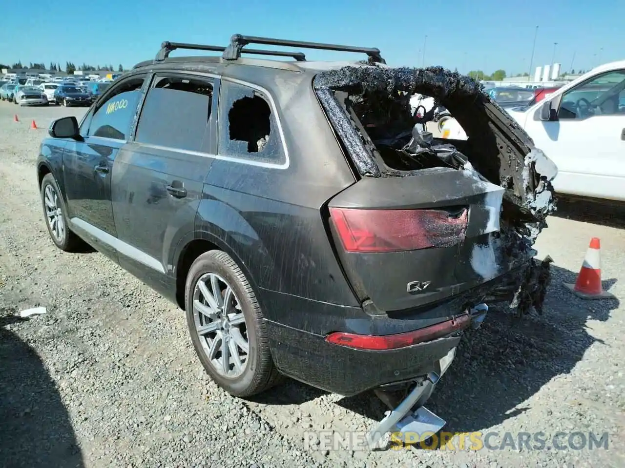 3 Фотография поврежденного автомобиля WA1LHAF71KD026774 AUDI Q7 2019