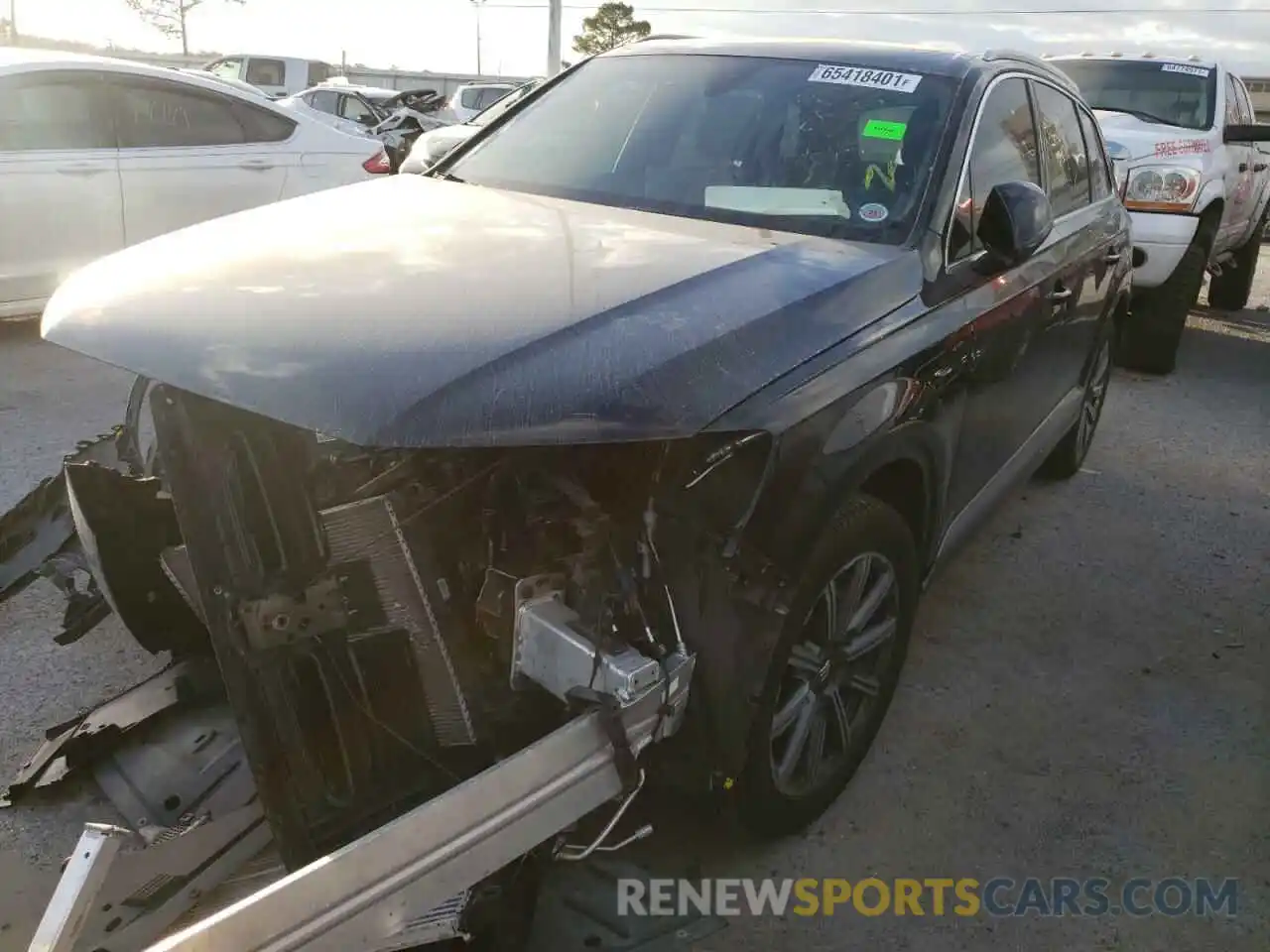 2 Photograph of a damaged car WA1LHAF71KD033045 AUDI Q7 2019