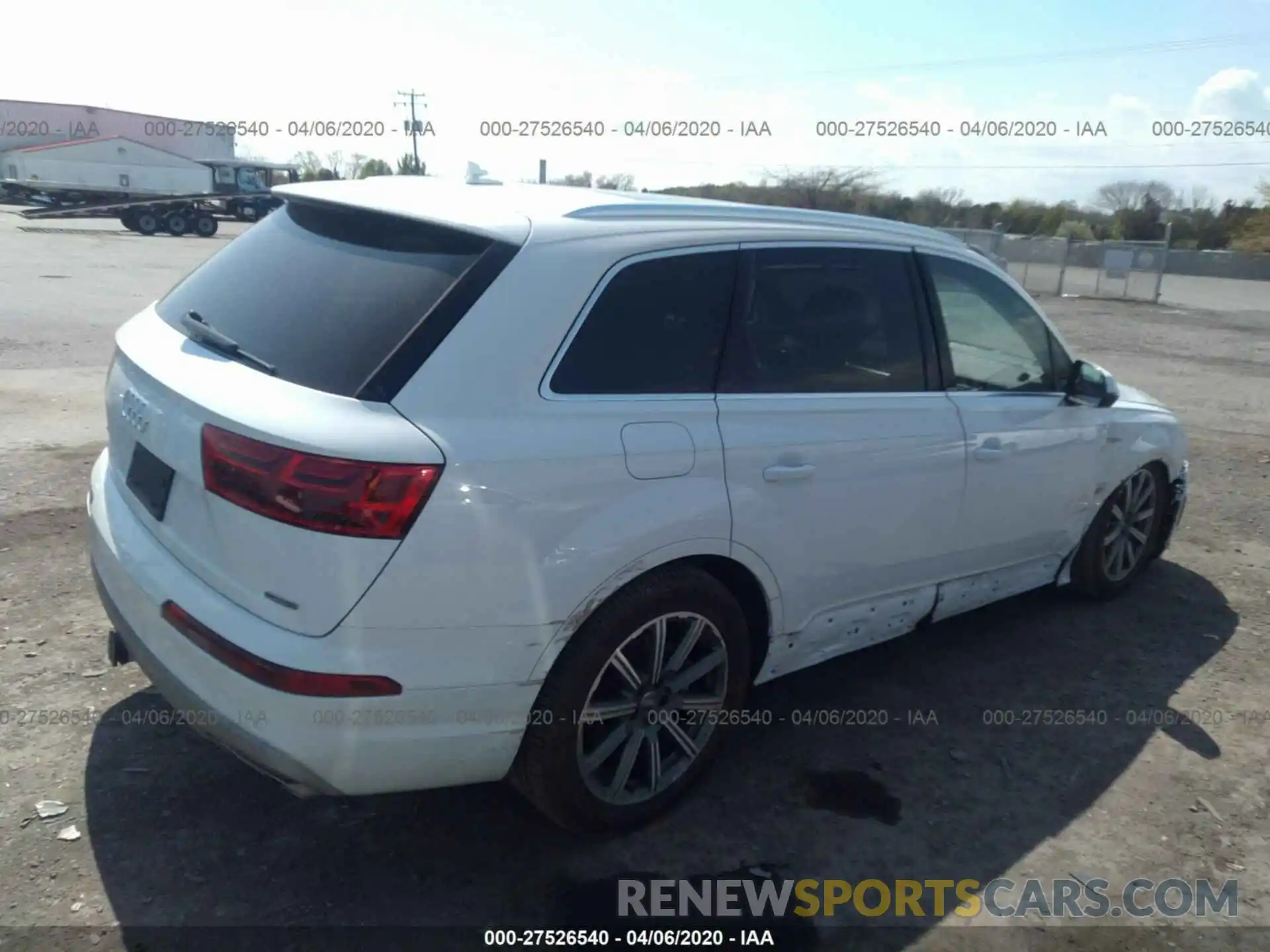 4 Фотография поврежденного автомобиля WA1LHAF71KD039749 AUDI Q7 2019