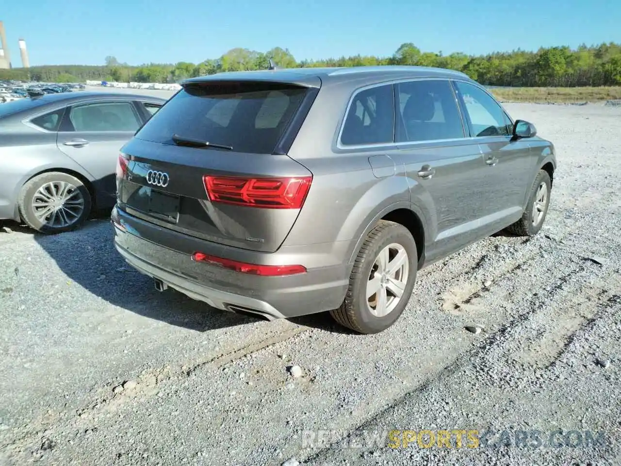 4 Фотография поврежденного автомобиля WA1LHAF71KD040920 AUDI Q7 2019