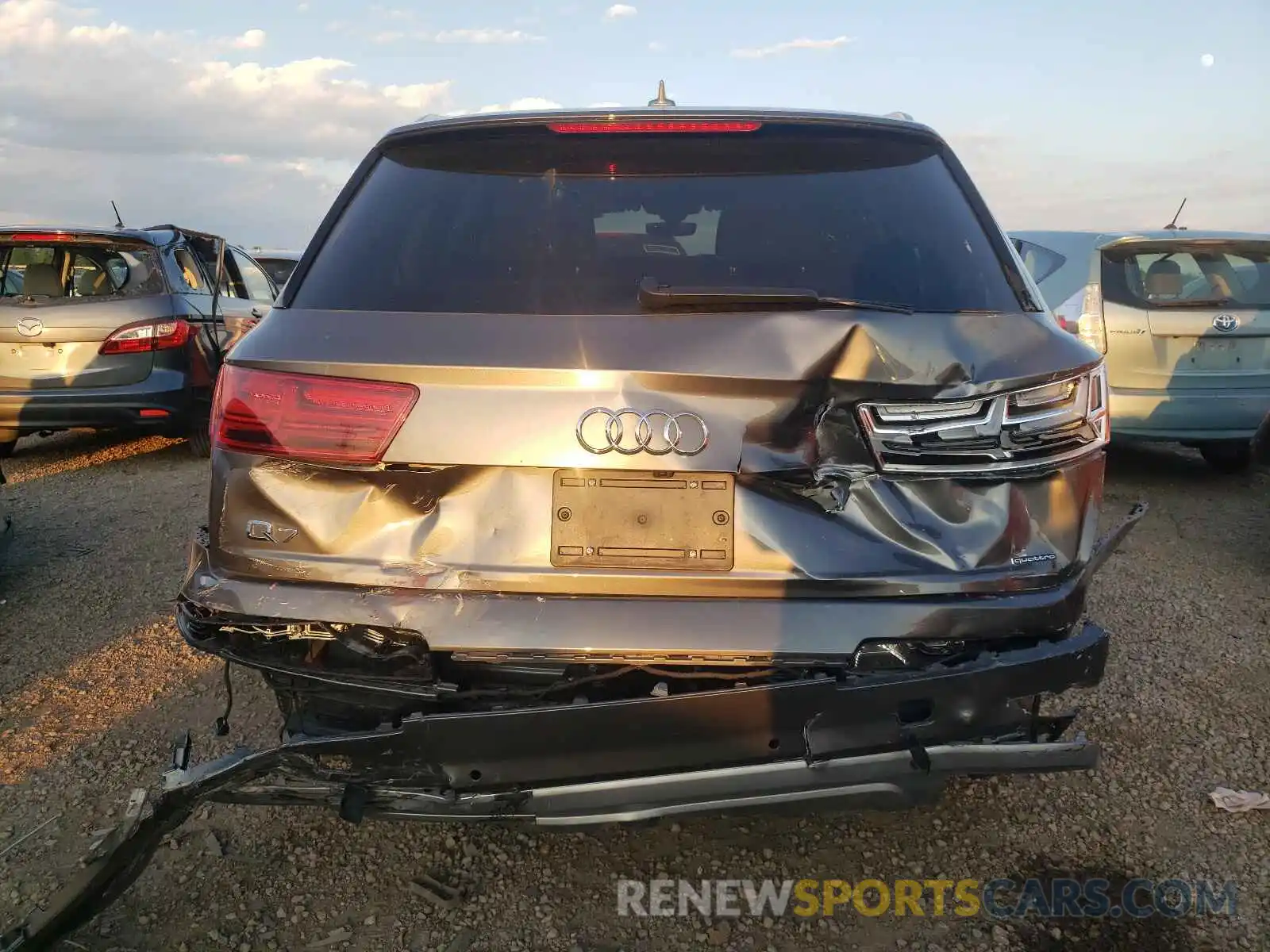 9 Photograph of a damaged car WA1LHAF71KD043445 AUDI Q7 2019