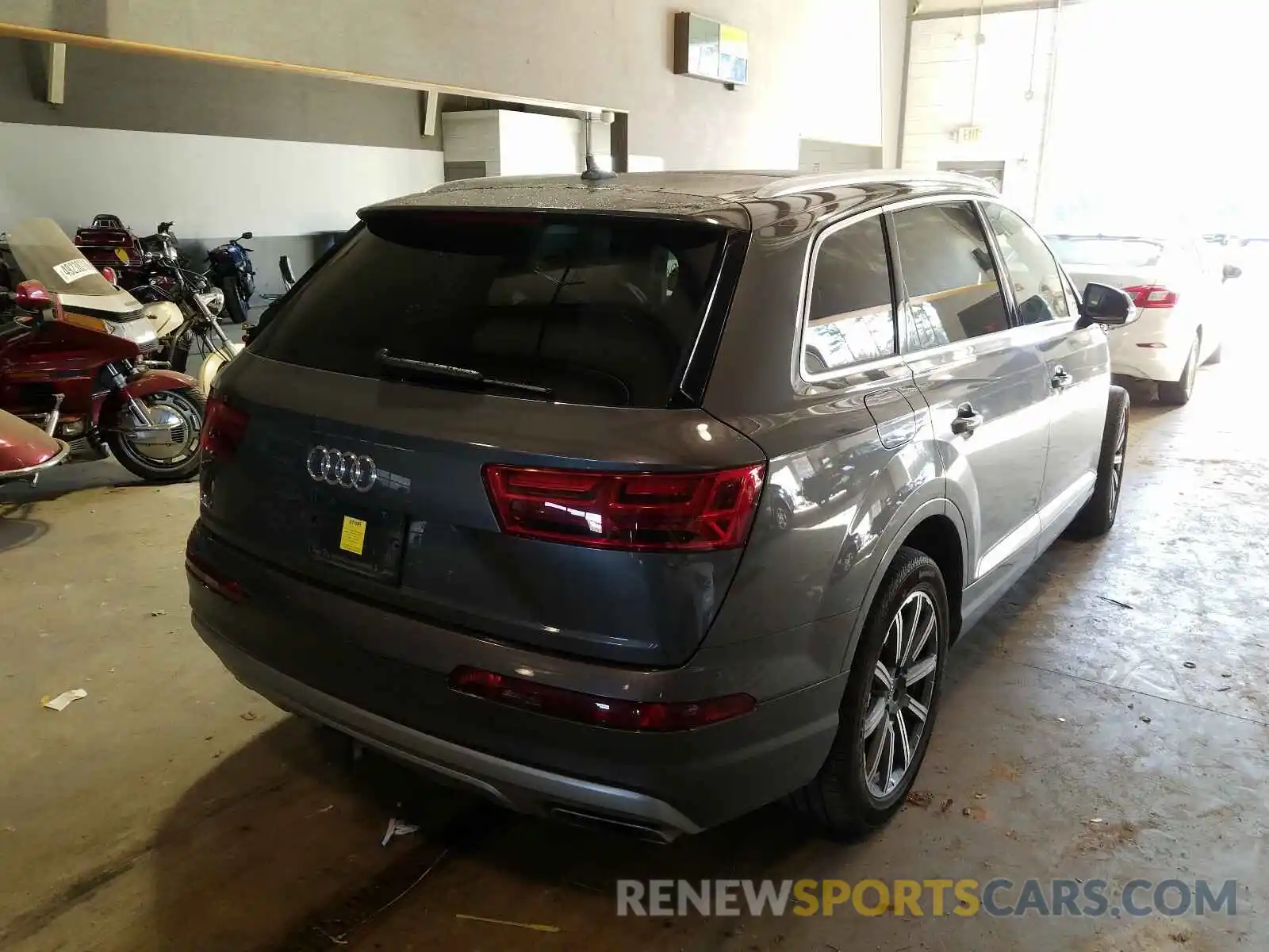 4 Фотография поврежденного автомобиля WA1LHAF72KD024158 AUDI Q7 2019