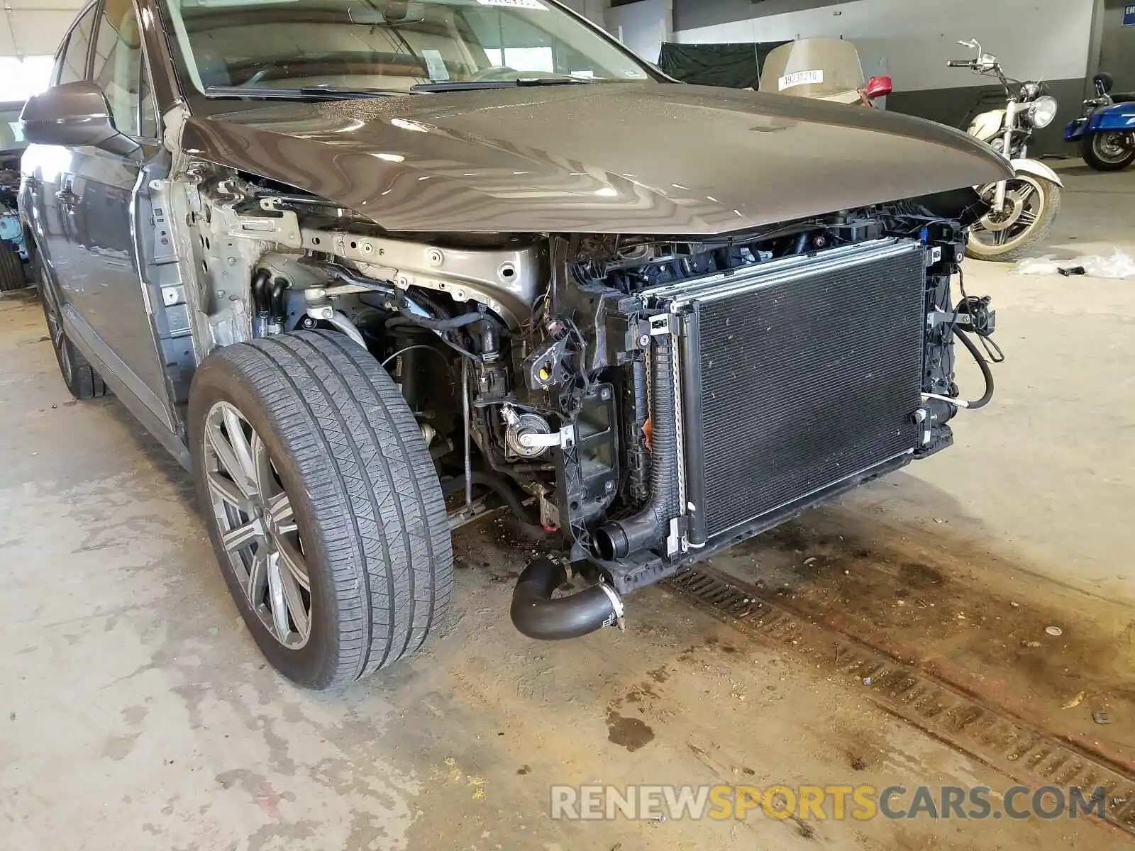 9 Photograph of a damaged car WA1LHAF72KD024158 AUDI Q7 2019