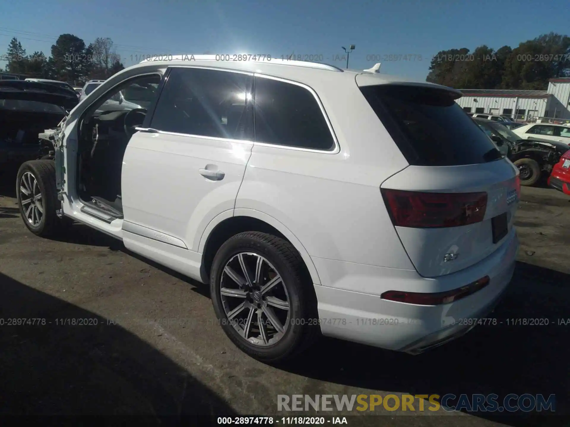 3 Photograph of a damaged car WA1LHAF72KD028808 AUDI Q7 2019