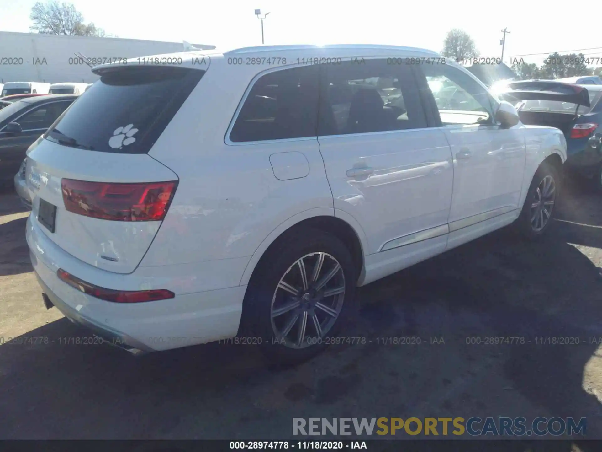 4 Photograph of a damaged car WA1LHAF72KD028808 AUDI Q7 2019