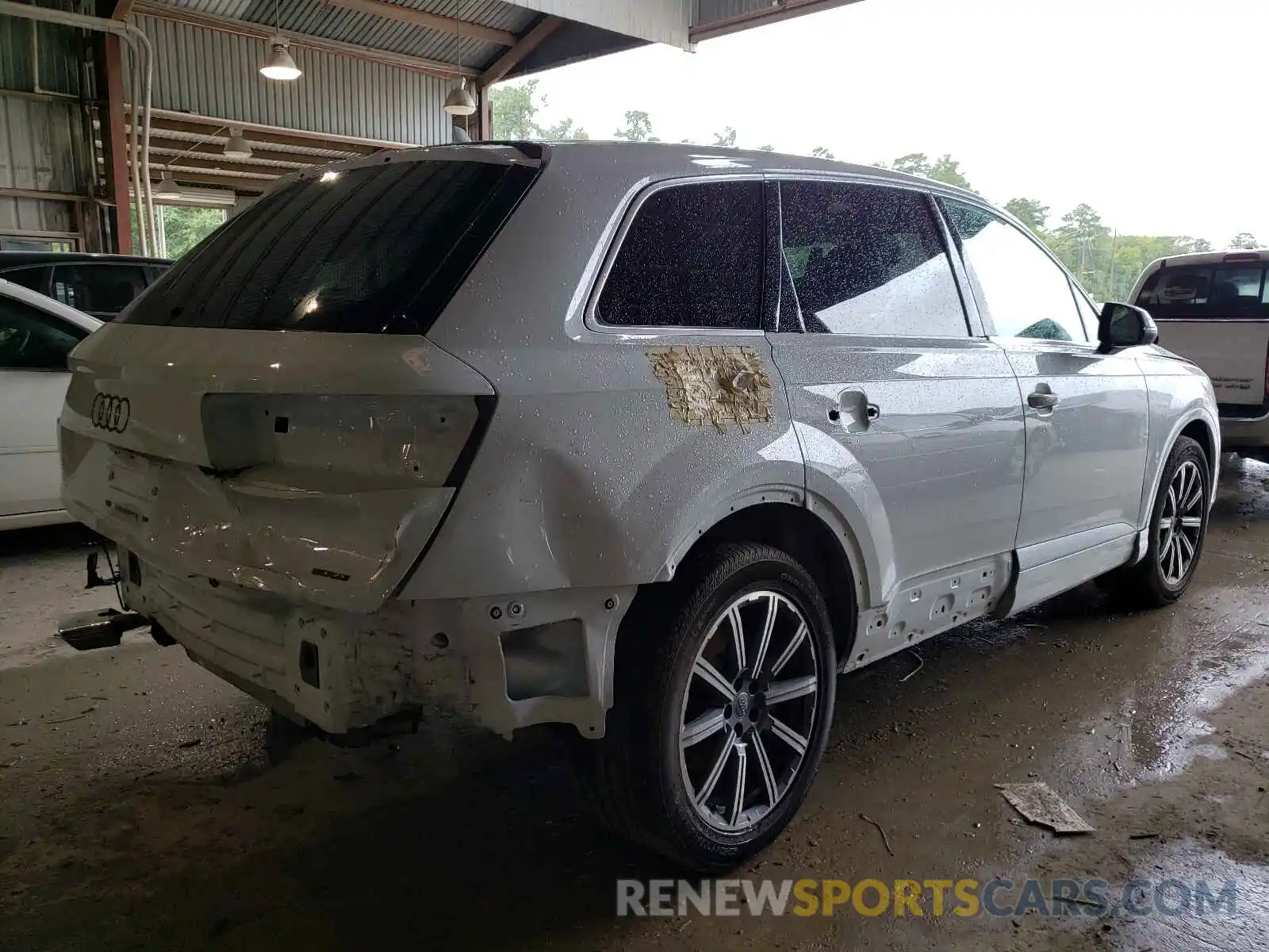 4 Photograph of a damaged car WA1LHAF72KD037461 AUDI Q7 2019