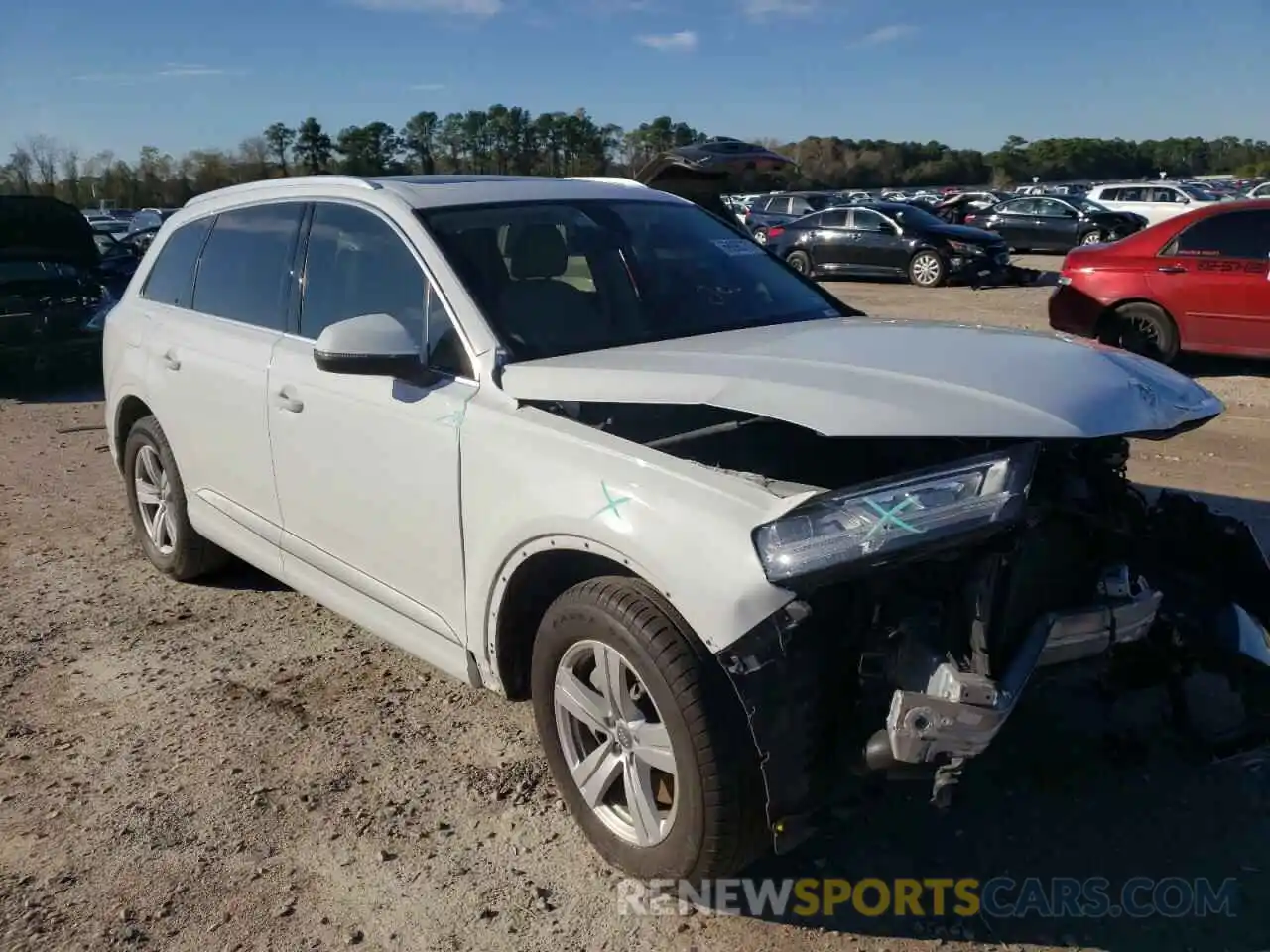 1 Photograph of a damaged car WA1LHAF72KD038514 AUDI Q7 2019