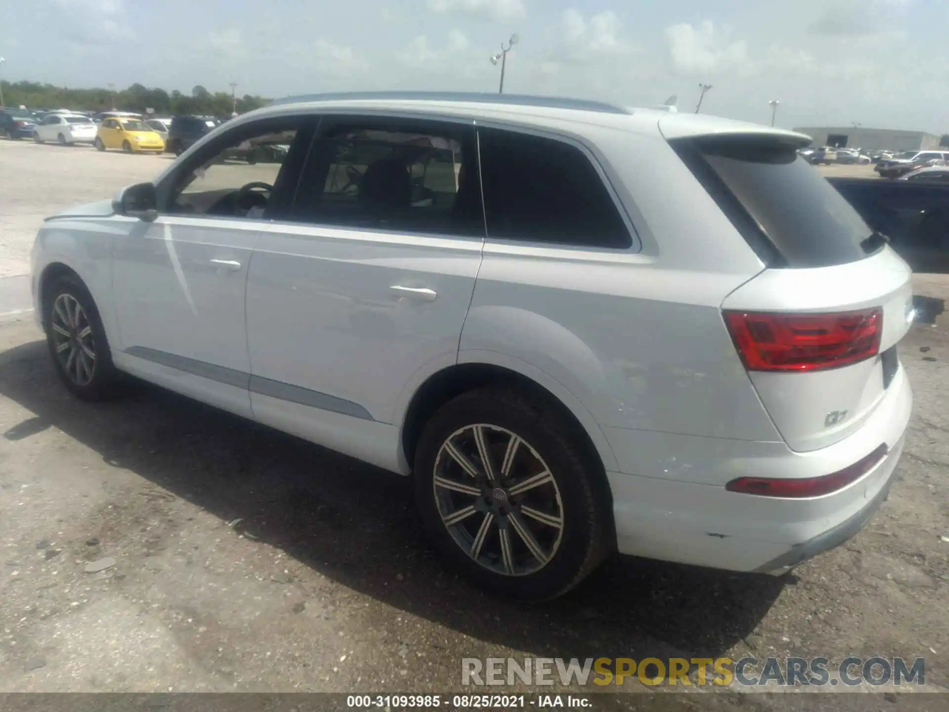 3 Фотография поврежденного автомобиля WA1LHAF72KD040201 AUDI Q7 2019