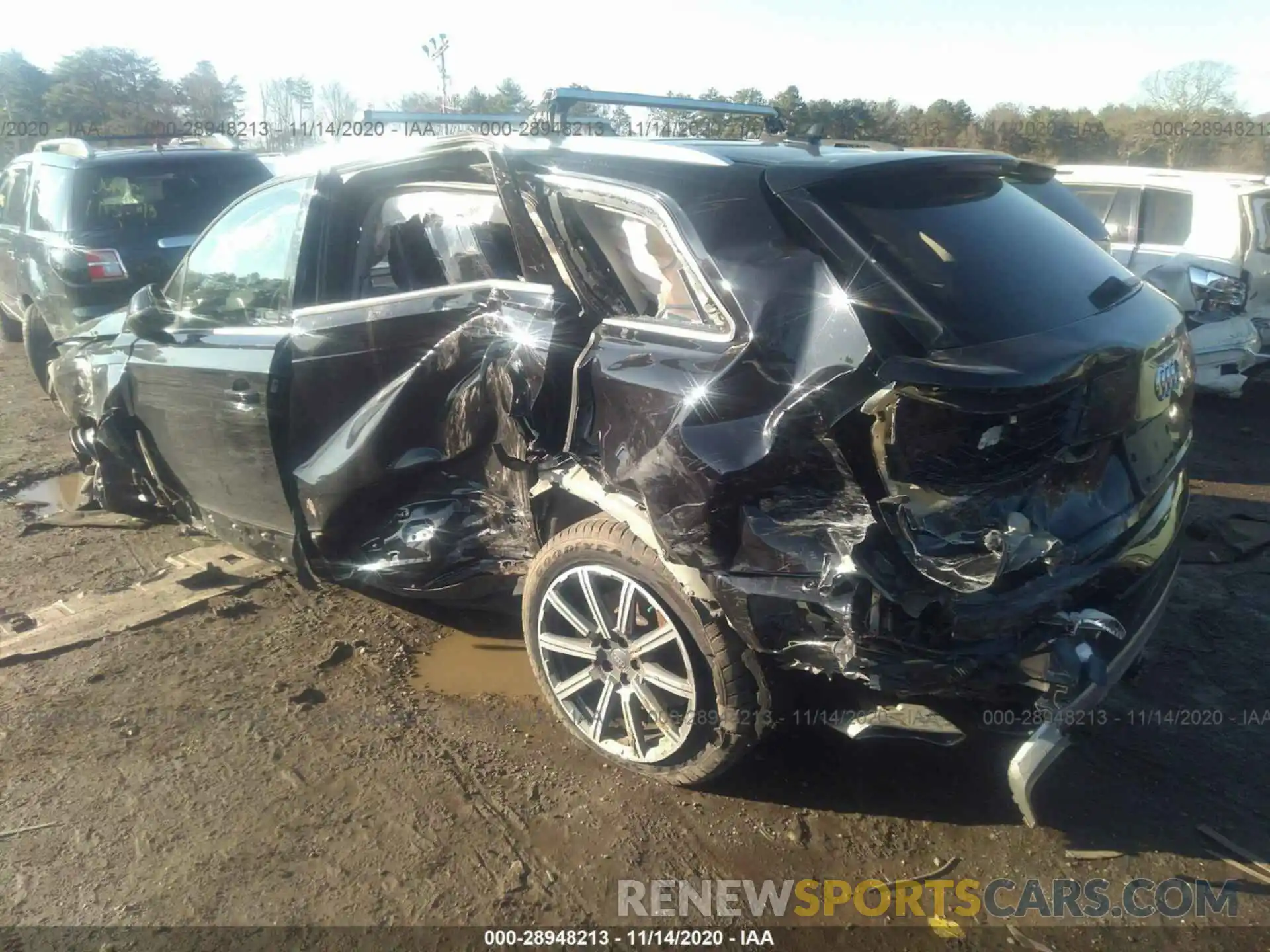 3 Photograph of a damaged car WA1LHAF73KD014724 AUDI Q7 2019