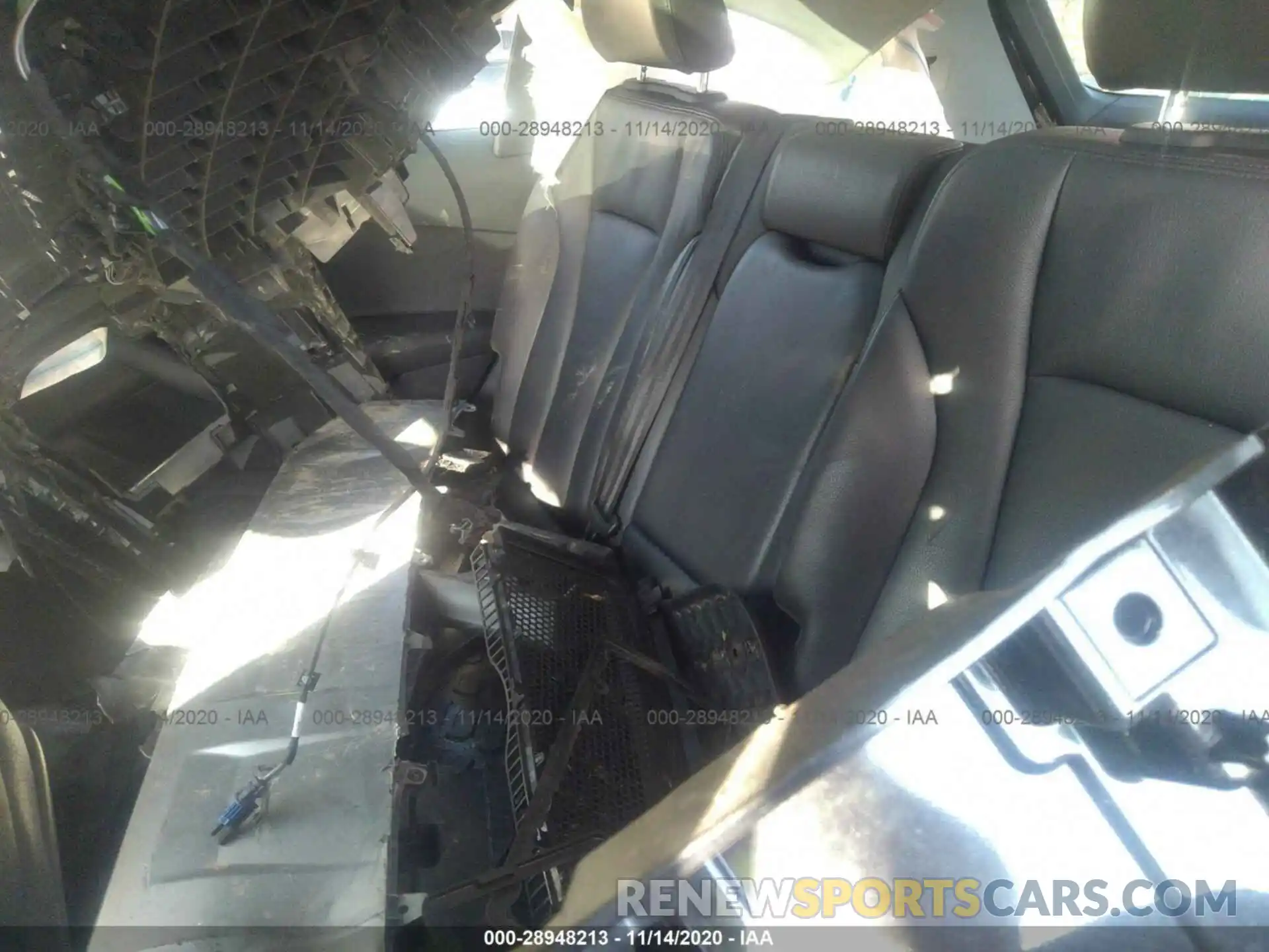 8 Photograph of a damaged car WA1LHAF73KD014724 AUDI Q7 2019