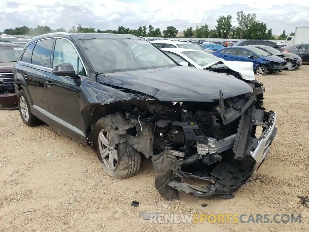 1 Photograph of a damaged car WA1LHAF73KD020345 AUDI Q7 2019