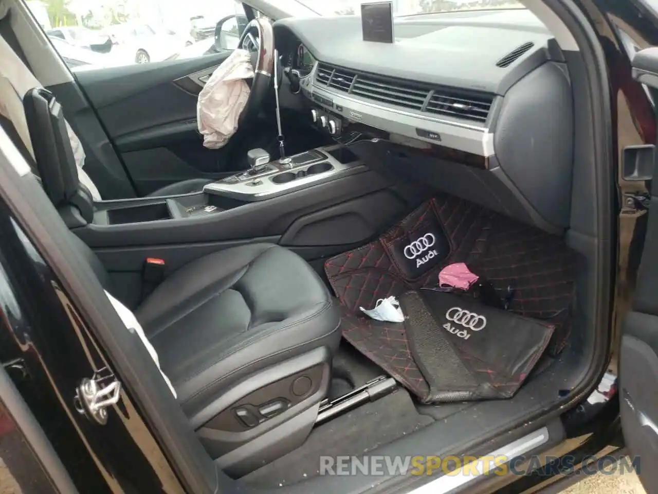 5 Photograph of a damaged car WA1LHAF73KD020345 AUDI Q7 2019