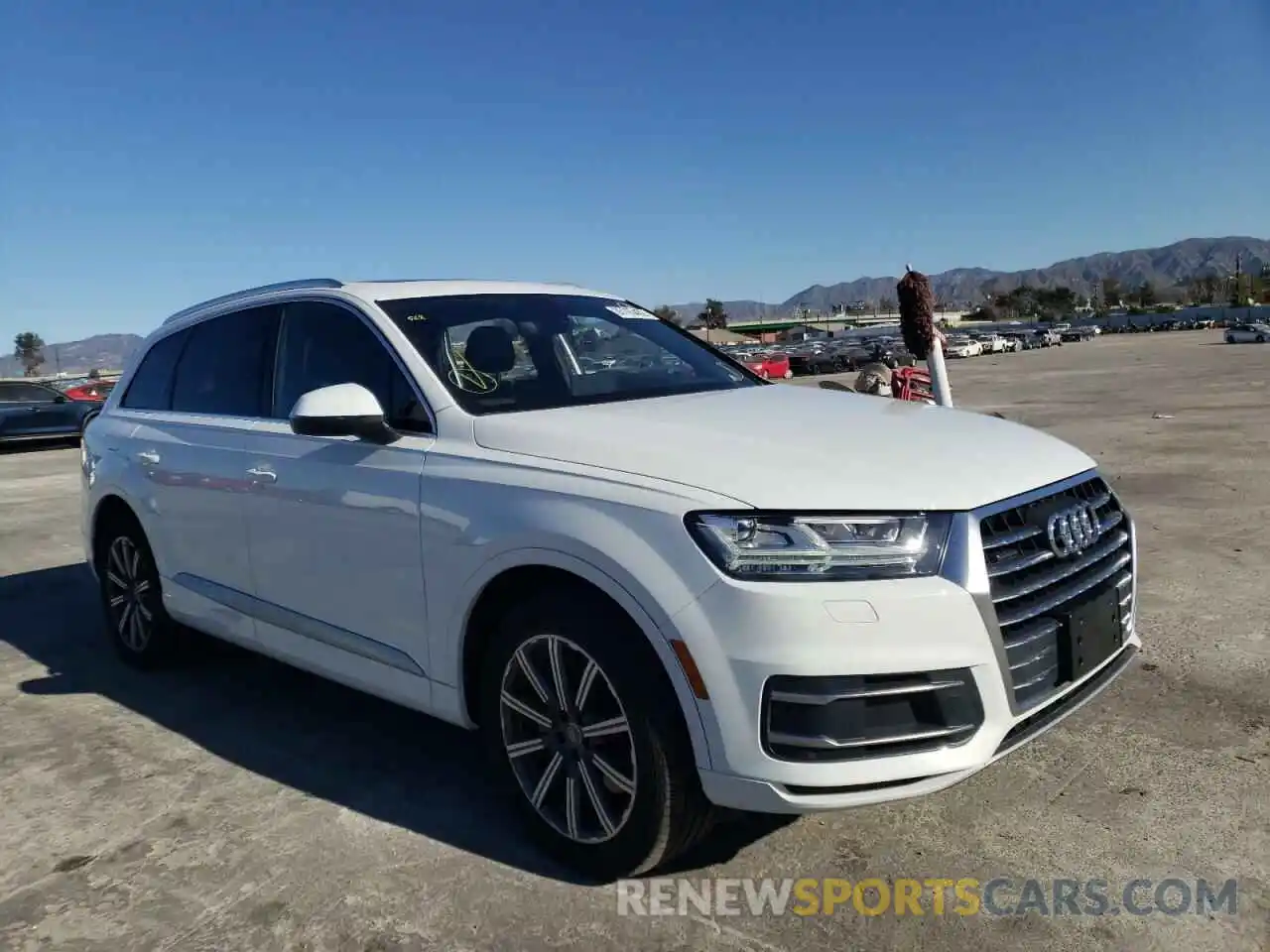 1 Фотография поврежденного автомобиля WA1LHAF73KD028400 AUDI Q7 2019