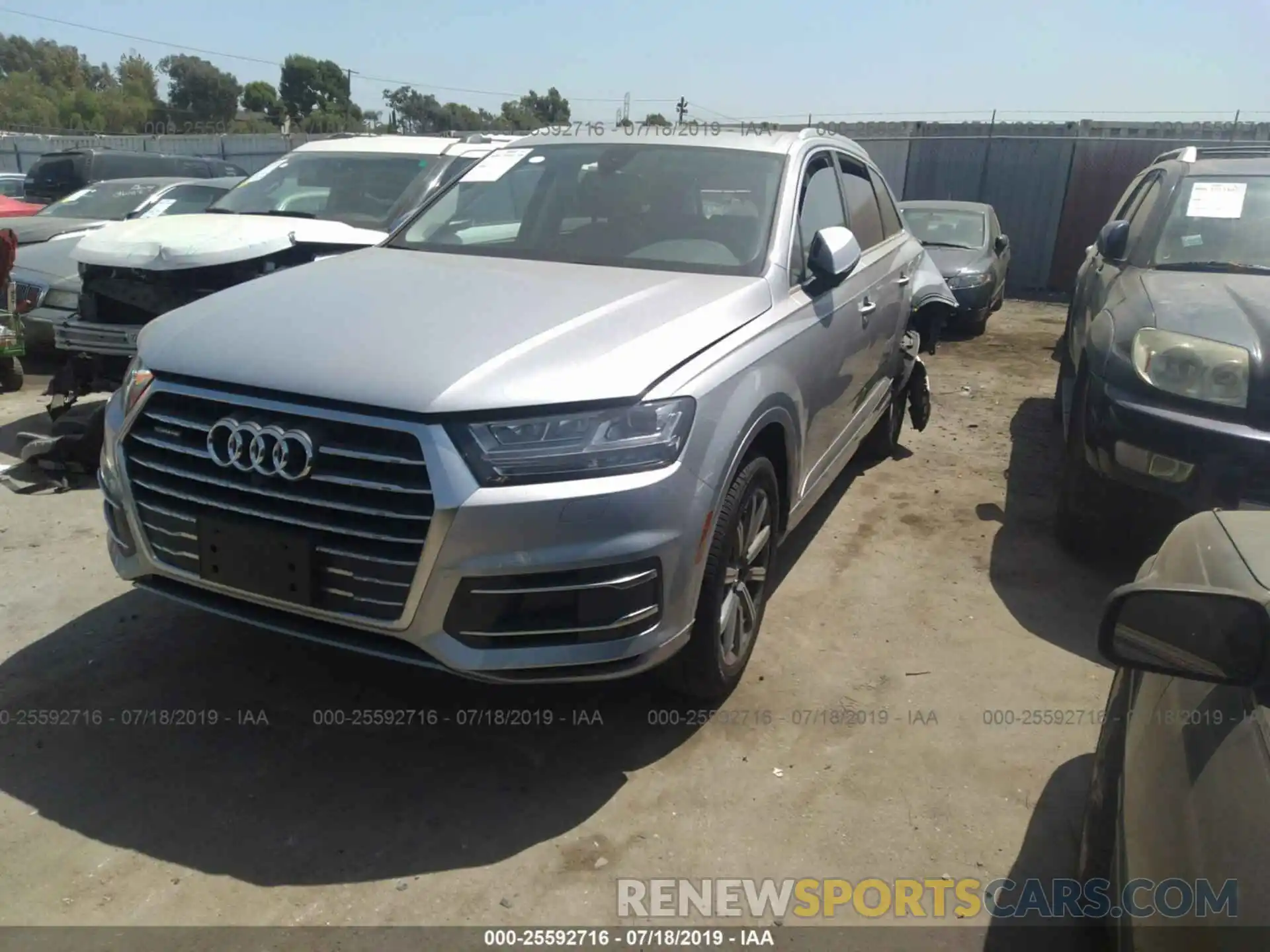 2 Photograph of a damaged car WA1LHAF73KD029966 AUDI Q7 2019