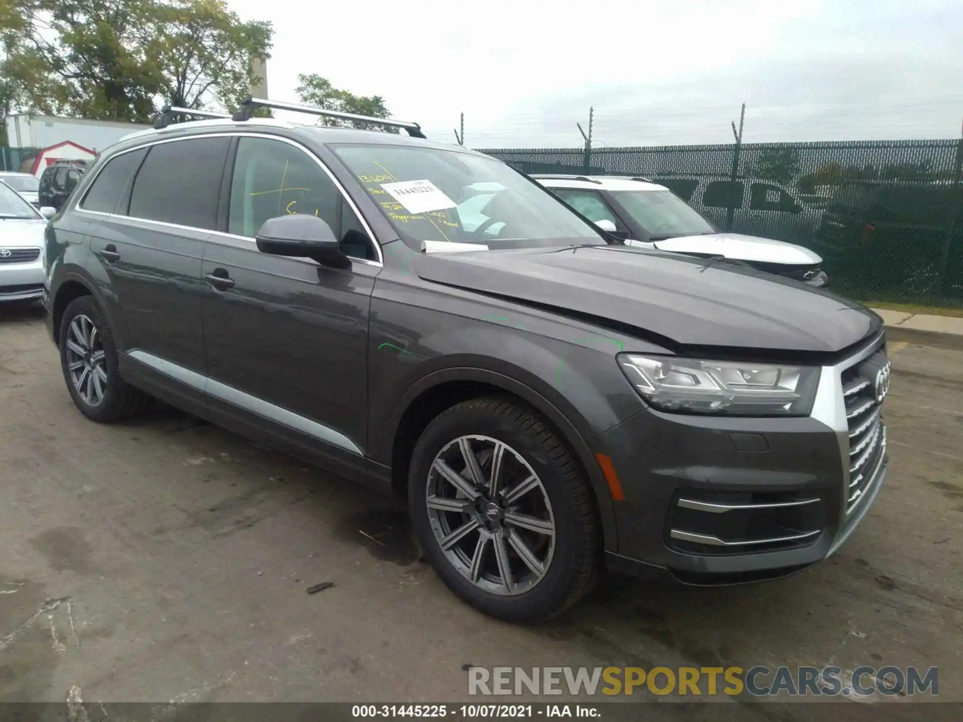 1 Photograph of a damaged car WA1LHAF73KD040028 AUDI Q7 2019