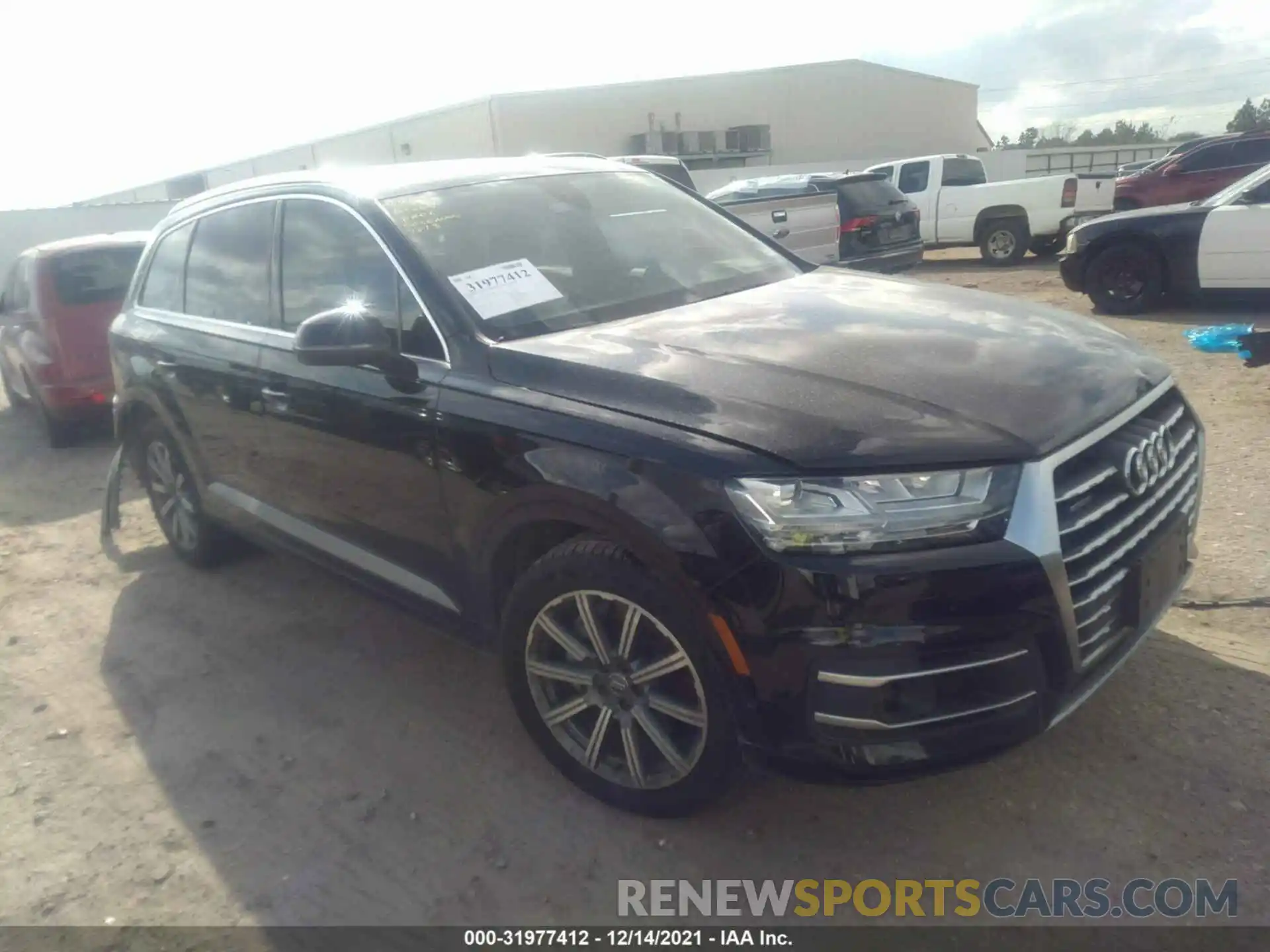 1 Фотография поврежденного автомобиля WA1LHAF74KD021066 AUDI Q7 2019