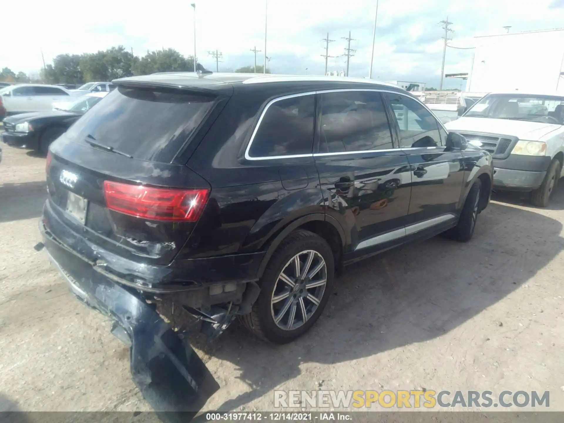 4 Photograph of a damaged car WA1LHAF74KD021066 AUDI Q7 2019