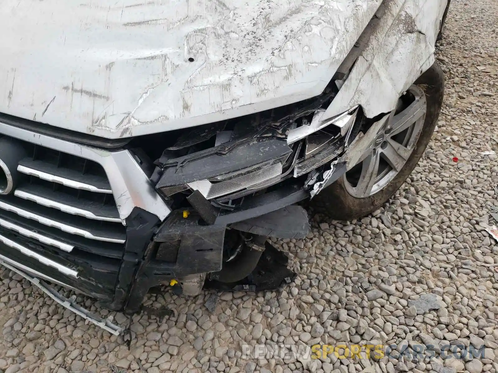 9 Фотография поврежденного автомобиля WA1LHAF74KD024260 AUDI Q7 2019