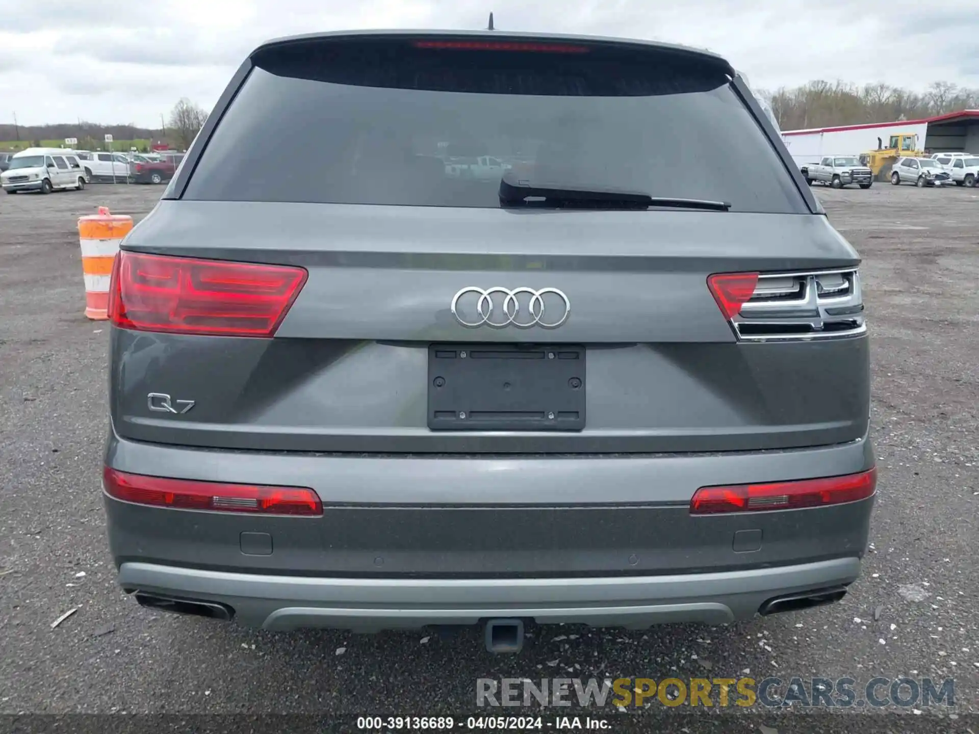 16 Photograph of a damaged car WA1LHAF74KD027479 AUDI Q7 2019