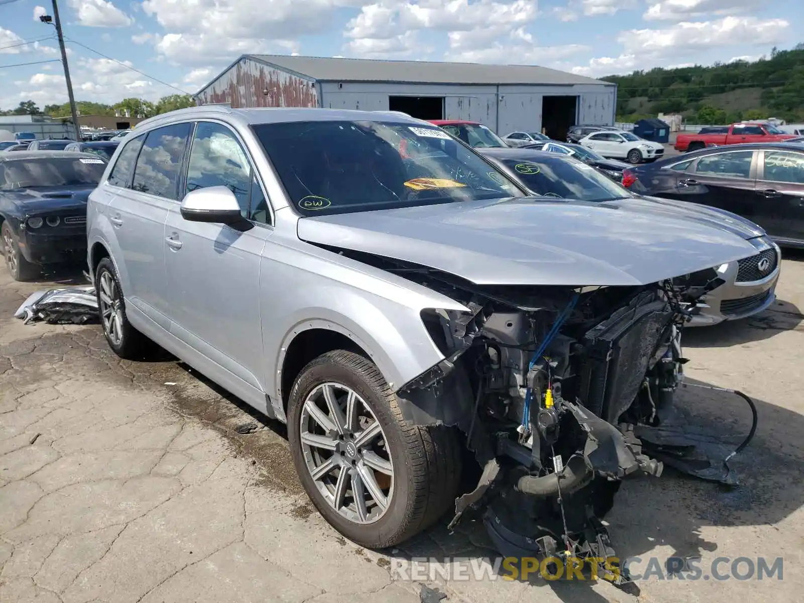 1 Photograph of a damaged car WA1LHAF74KD028356 AUDI Q7 2019