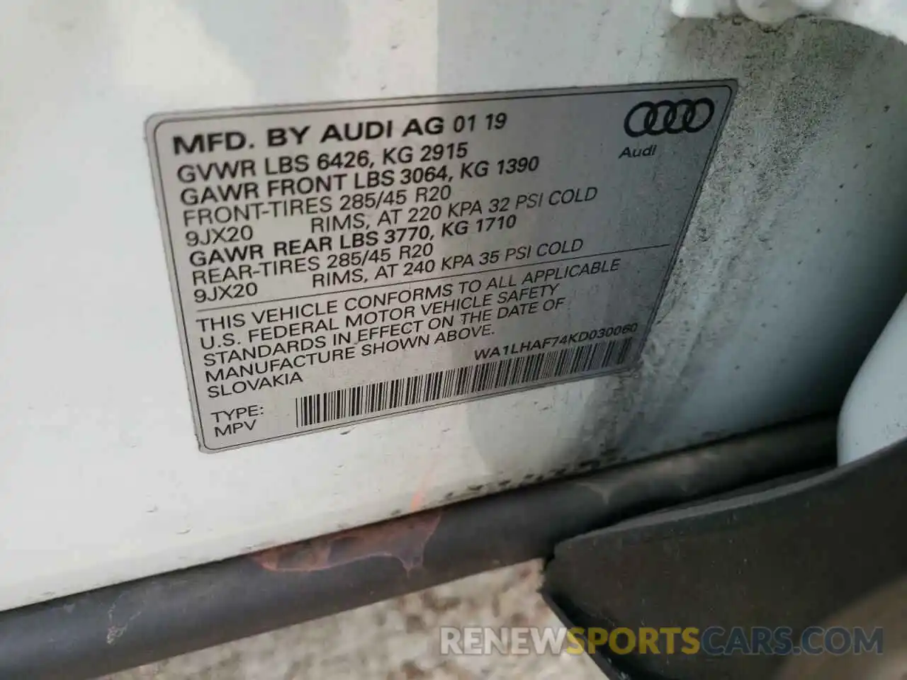 10 Photograph of a damaged car WA1LHAF74KD030060 AUDI Q7 2019