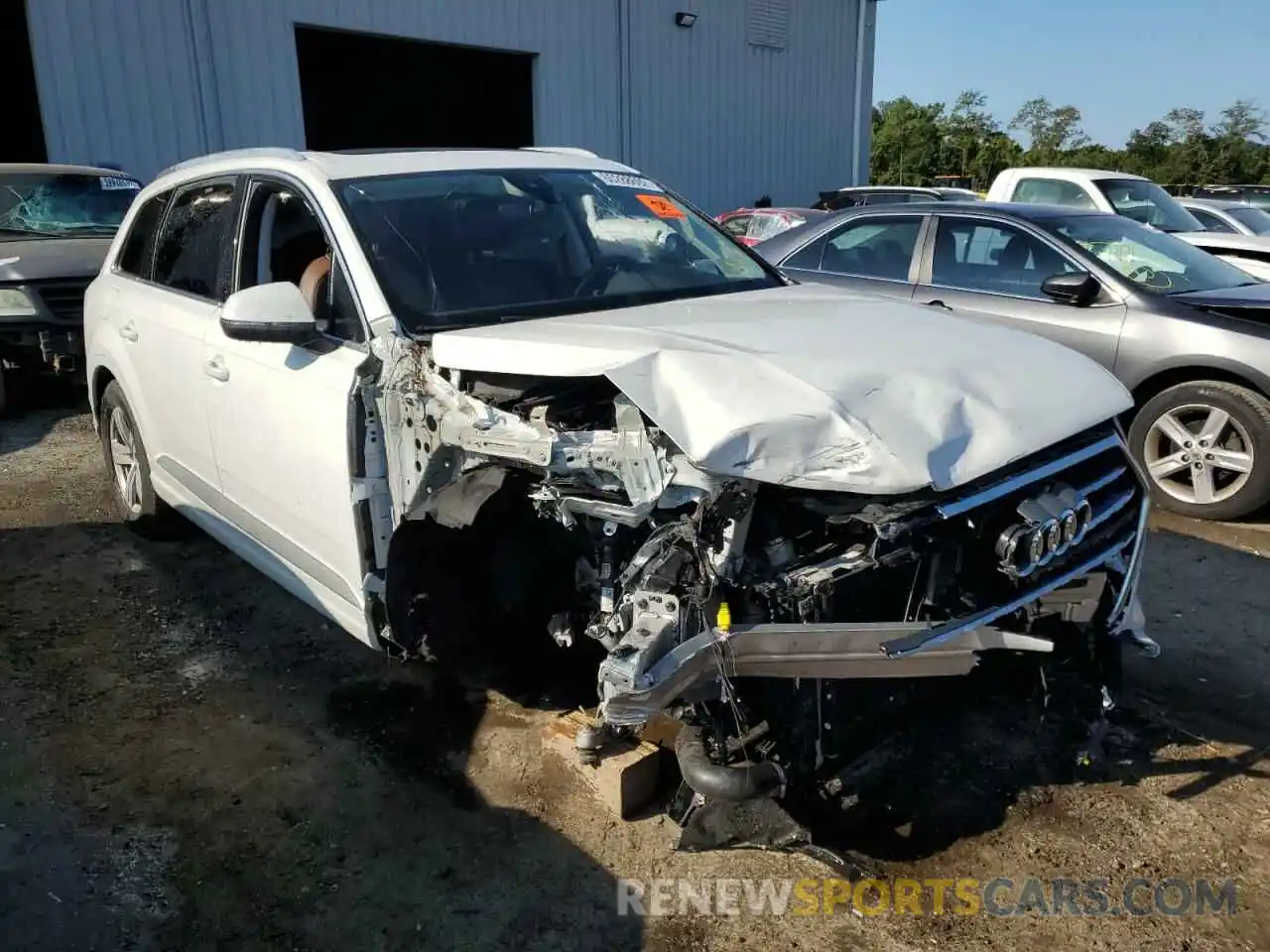 1 Photograph of a damaged car WA1LHAF74KD035128 AUDI Q7 2019