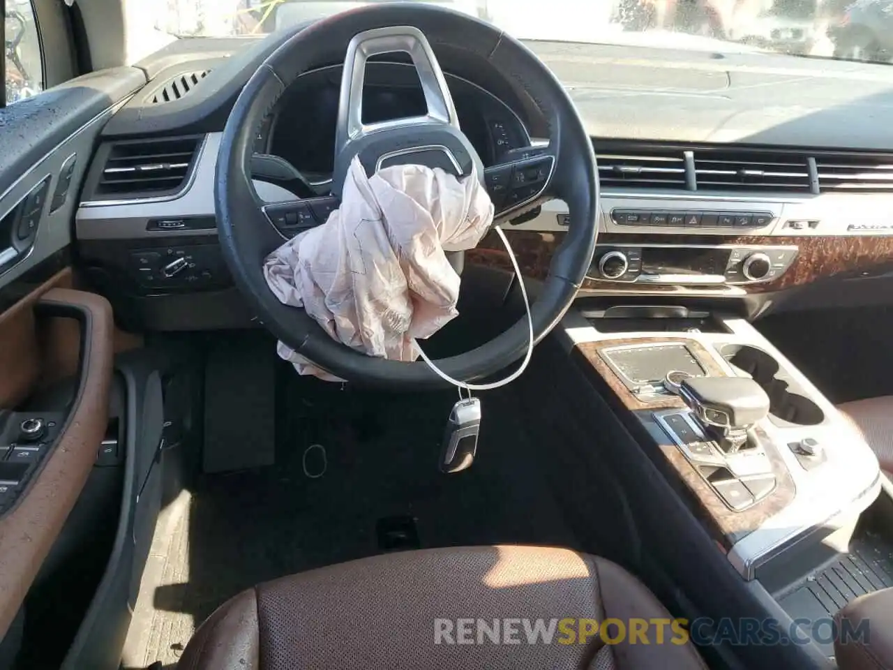 9 Photograph of a damaged car WA1LHAF74KD035128 AUDI Q7 2019