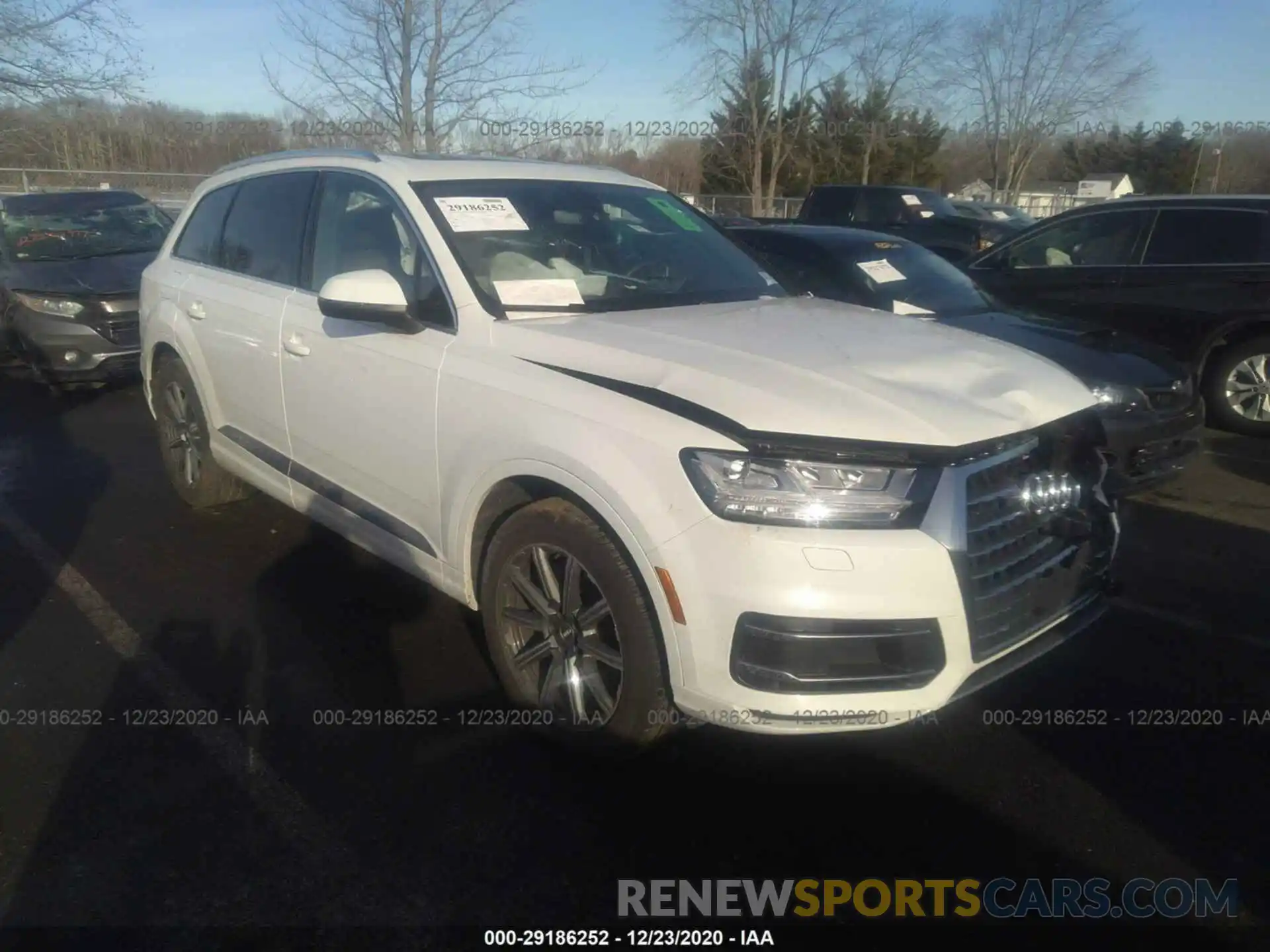 1 Photograph of a damaged car WA1LHAF74KD044864 AUDI Q7 2019