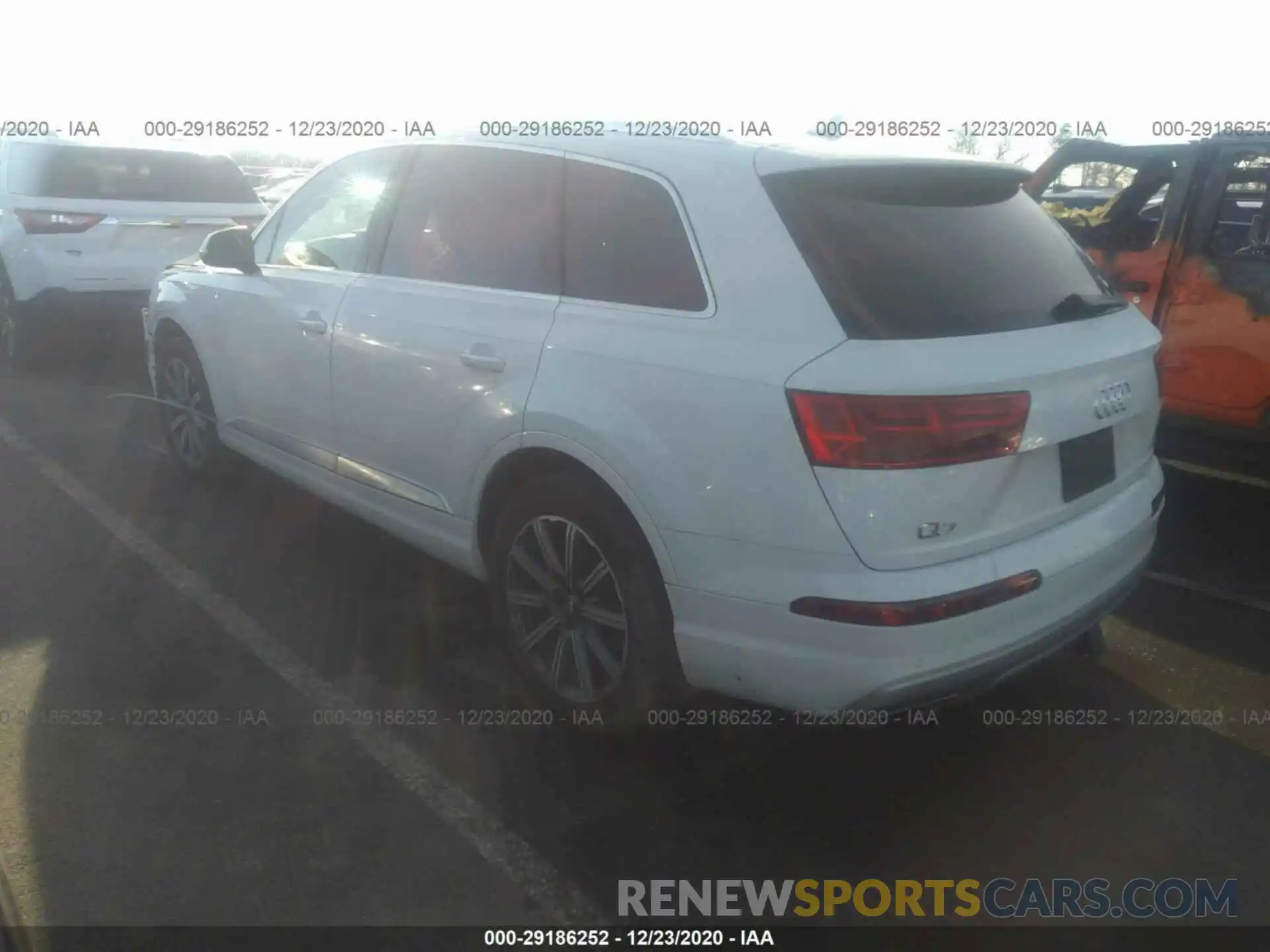 3 Фотография поврежденного автомобиля WA1LHAF74KD044864 AUDI Q7 2019