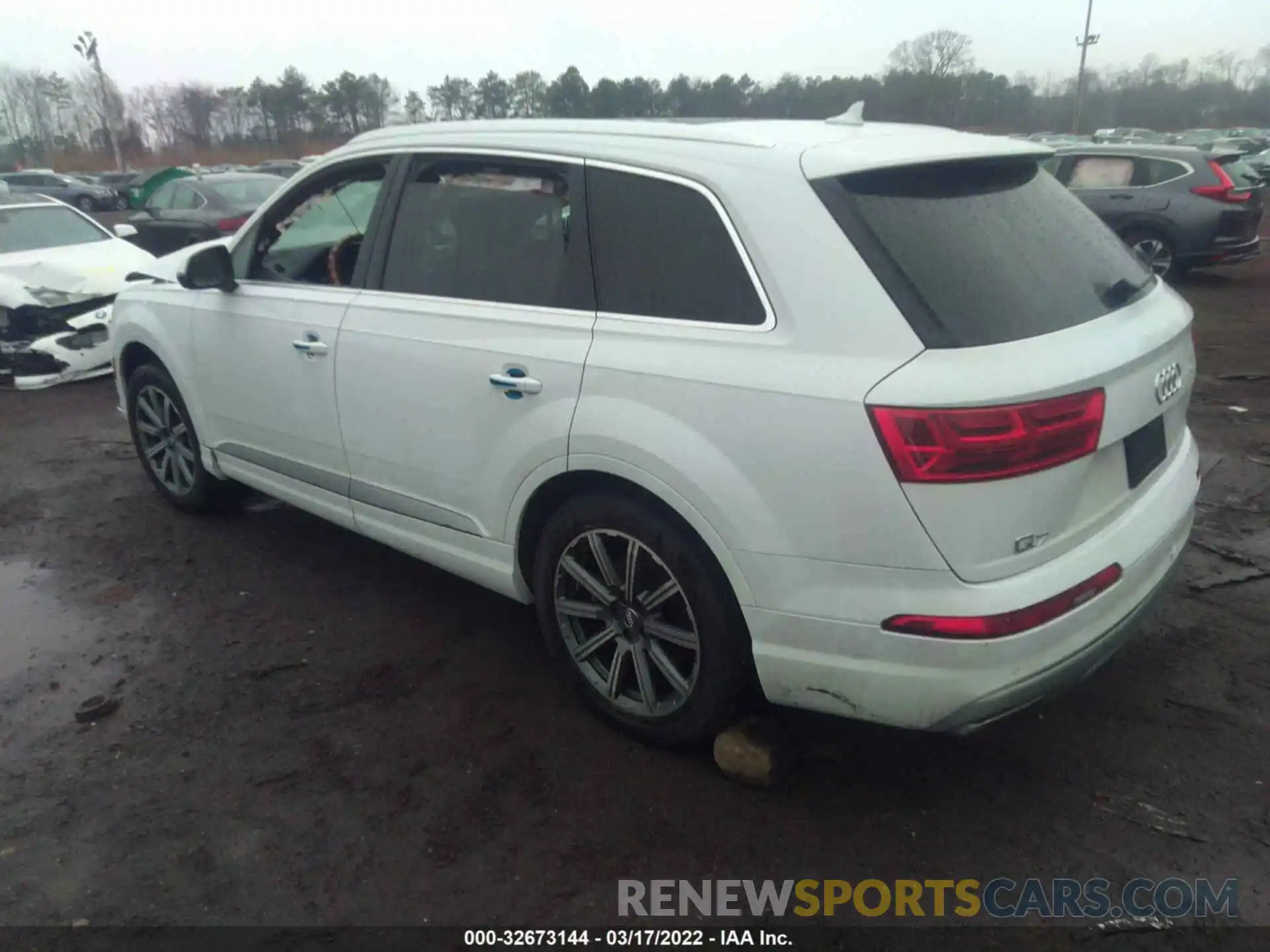 3 Фотография поврежденного автомобиля WA1LHAF74KD045657 AUDI Q7 2019