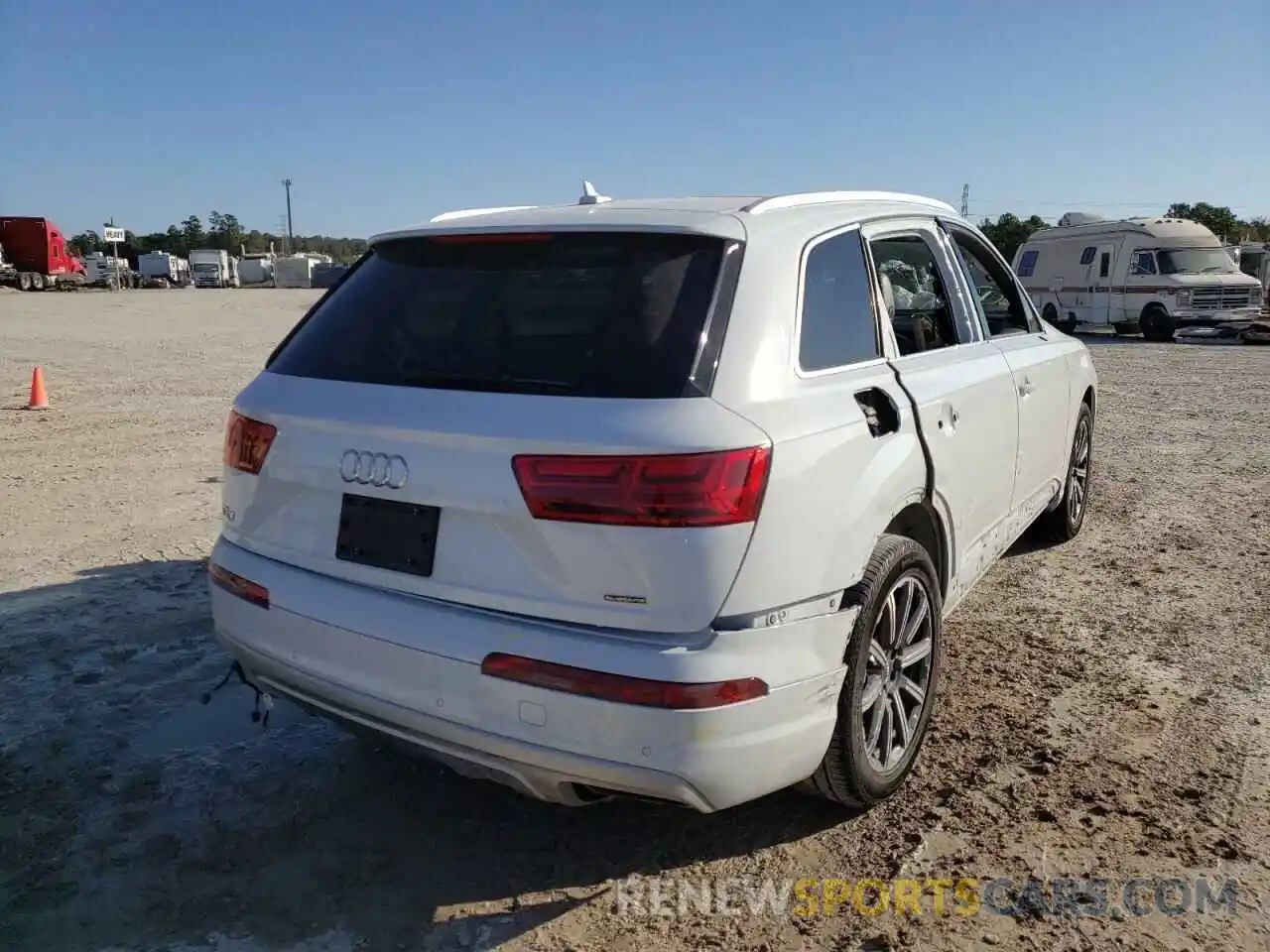 4 Фотография поврежденного автомобиля WA1LHAF74KD046386 AUDI Q7 2019