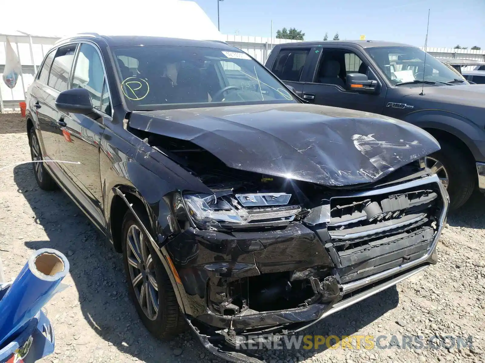 1 Photograph of a damaged car WA1LHAF75KD026891 AUDI Q7 2019