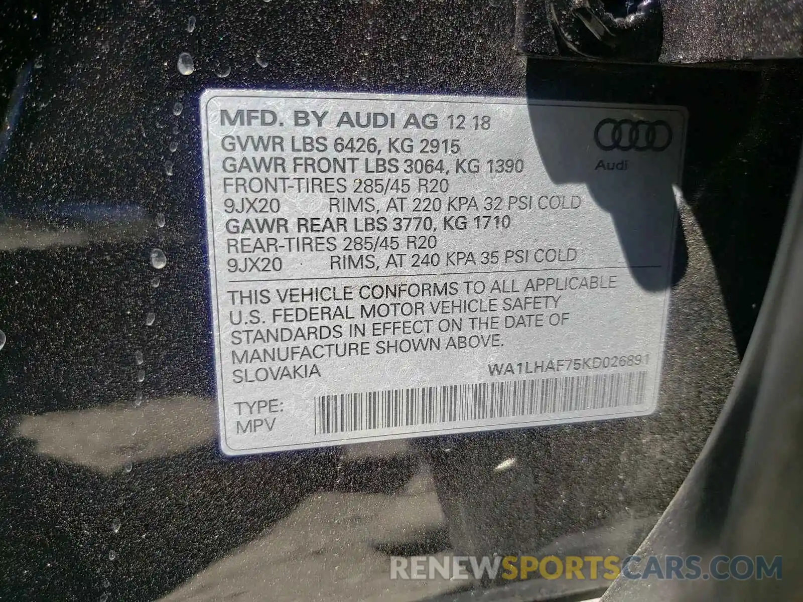 10 Photograph of a damaged car WA1LHAF75KD026891 AUDI Q7 2019