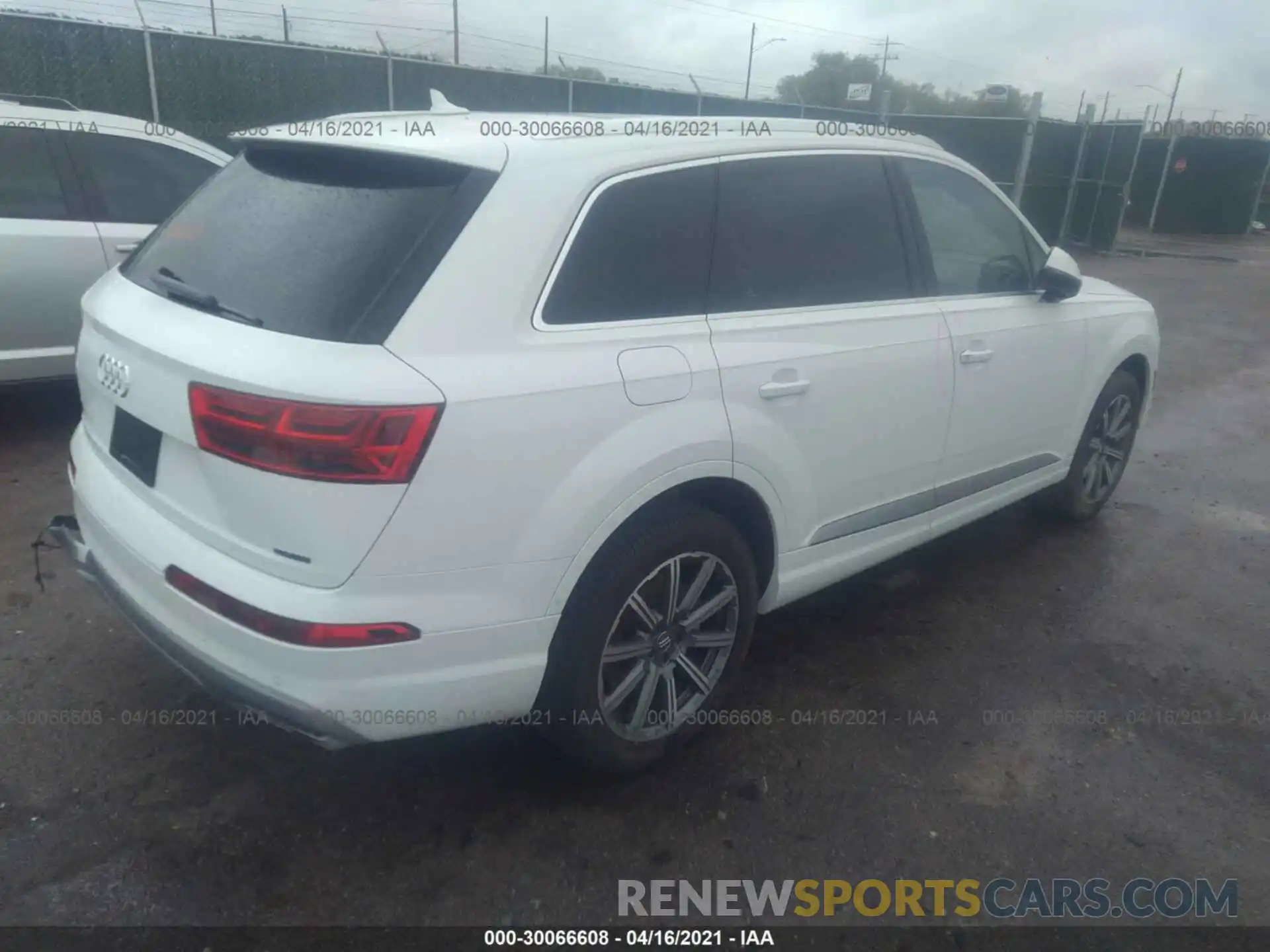 4 Фотография поврежденного автомобиля WA1LHAF75KD030715 AUDI Q7 2019