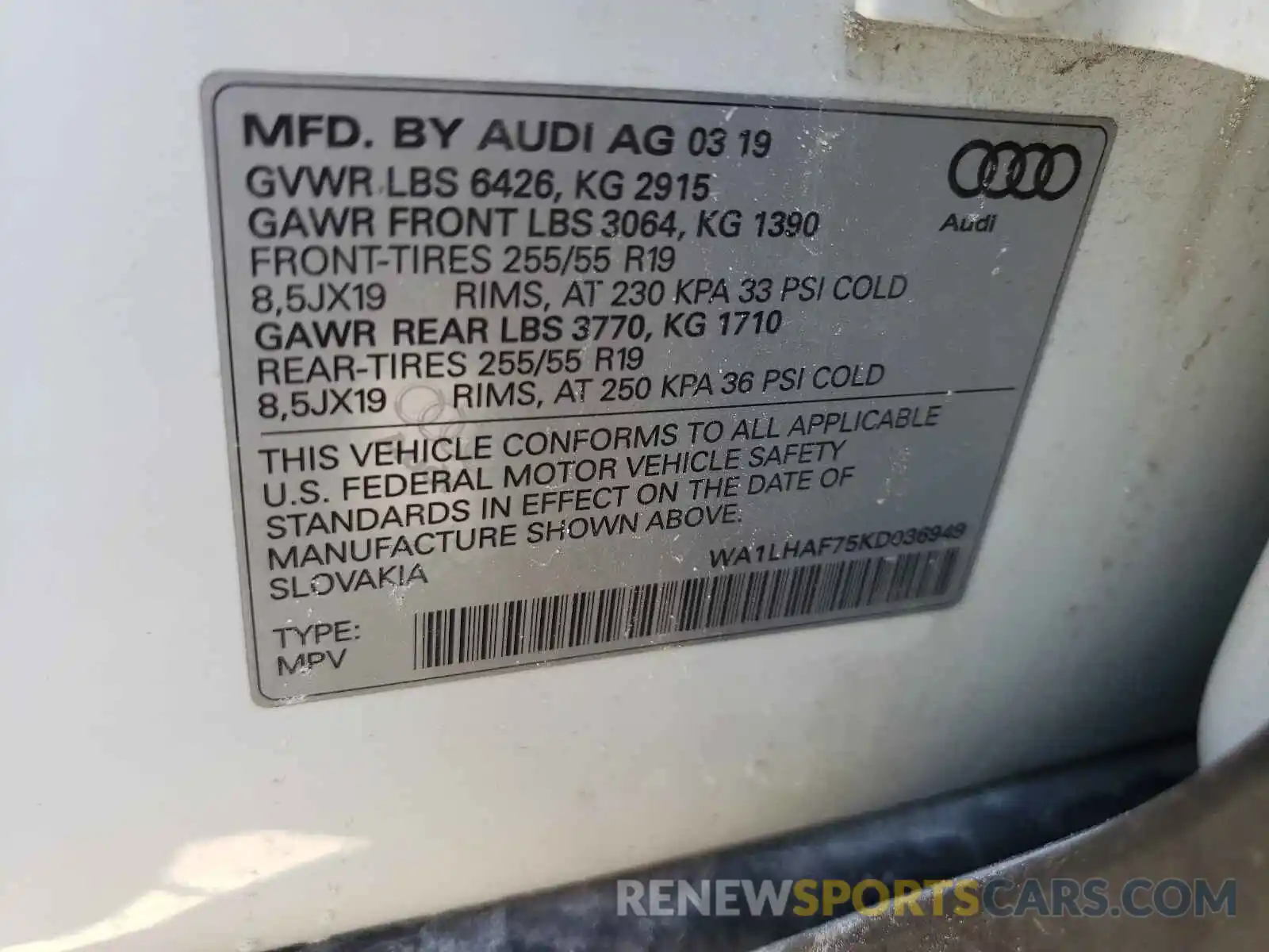 10 Photograph of a damaged car WA1LHAF75KD036949 AUDI Q7 2019