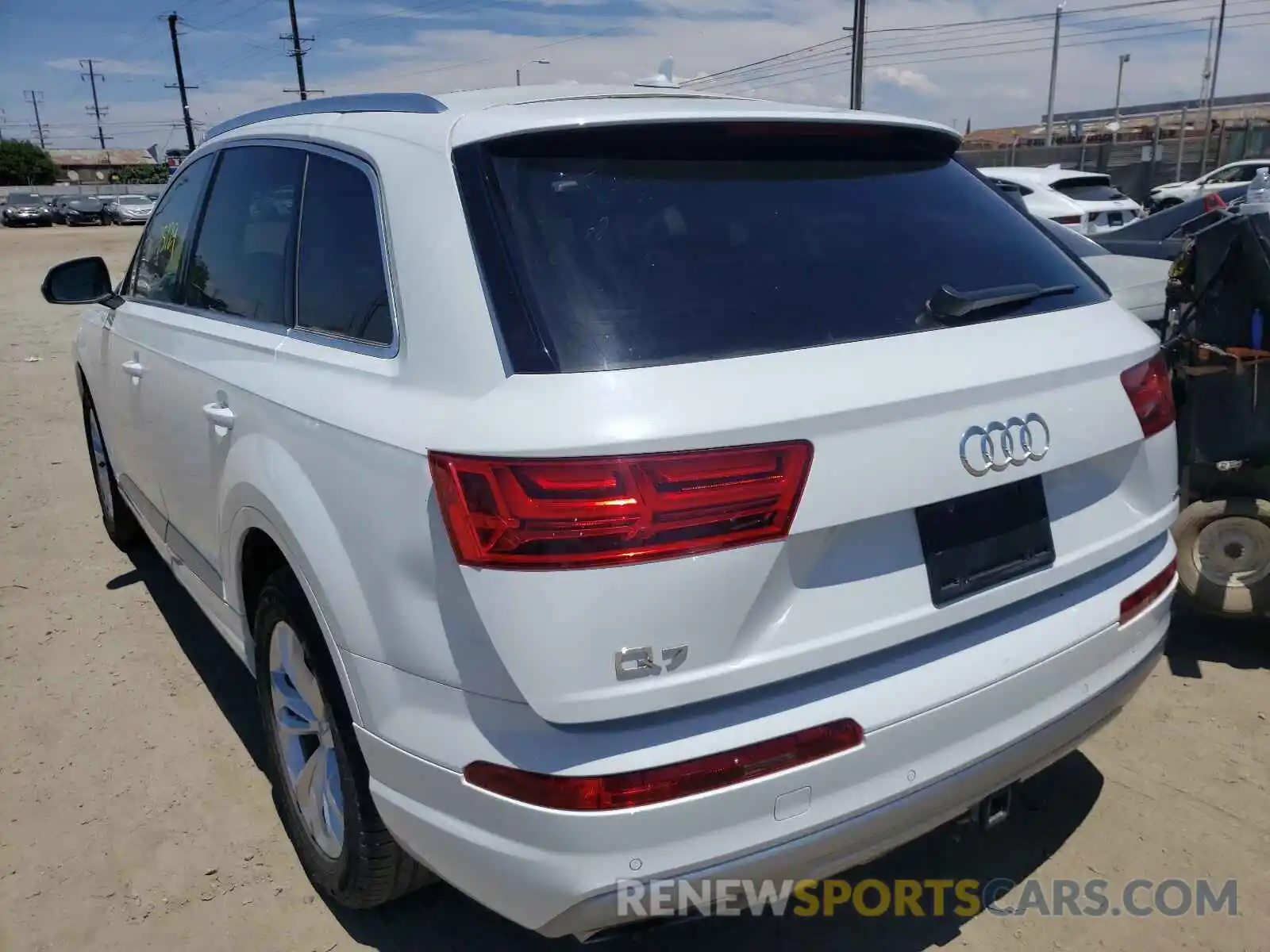 3 Фотография поврежденного автомобиля WA1LHAF75KD036949 AUDI Q7 2019