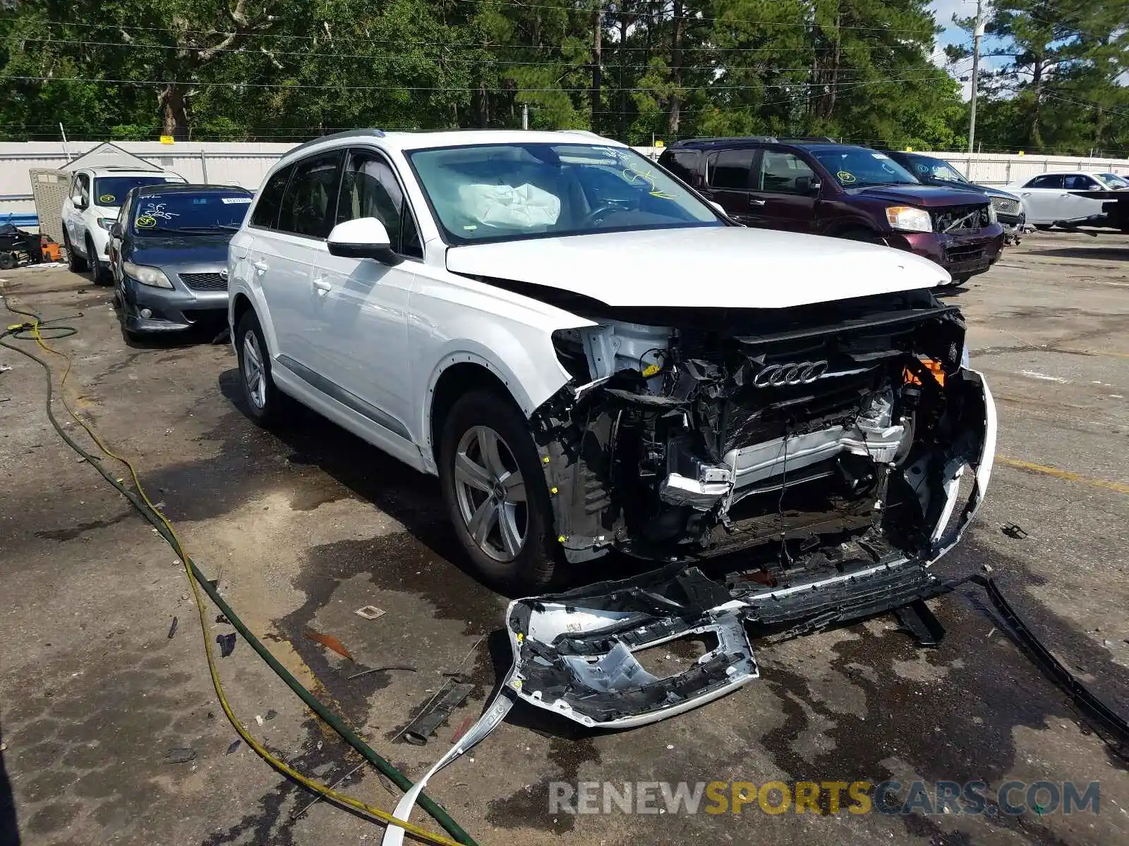 1 Photograph of a damaged car WA1LHAF75KD038443 AUDI Q7 2019