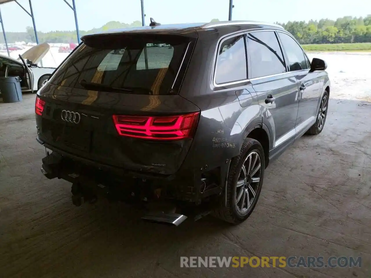 4 Фотография поврежденного автомобиля WA1LHAF75KD042881 AUDI Q7 2019