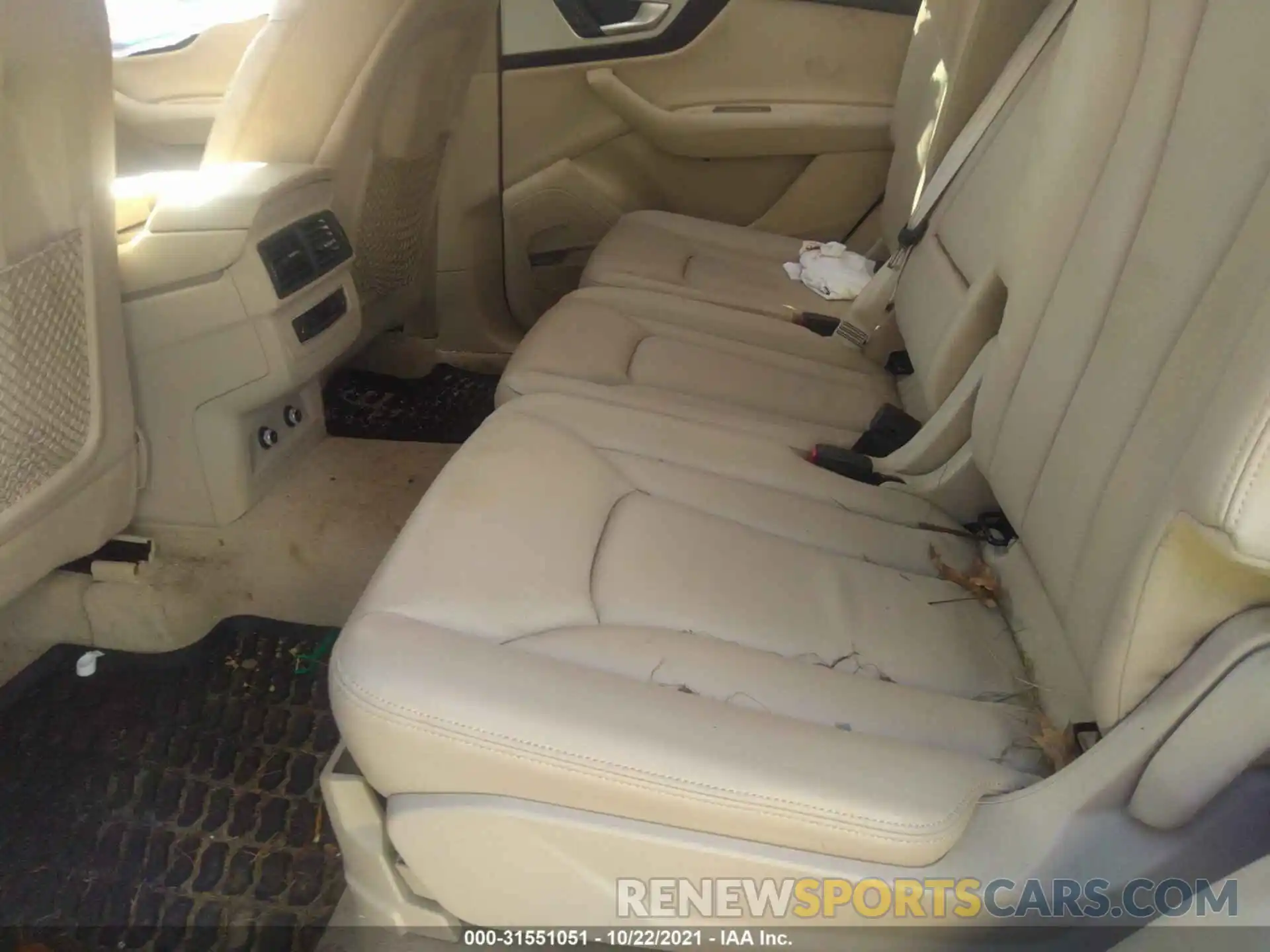 8 Photograph of a damaged car WA1LHAF76KD017682 AUDI Q7 2019