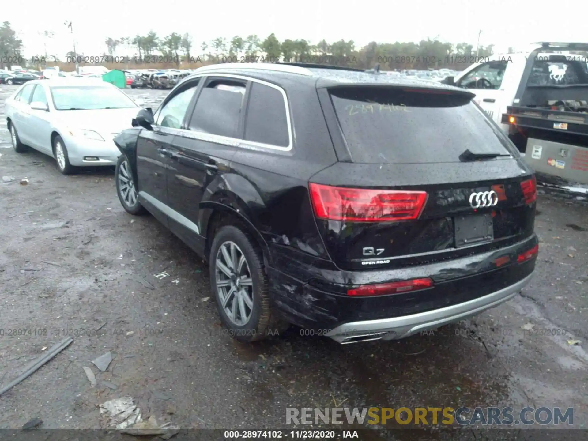 3 Фотография поврежденного автомобиля WA1LHAF76KD019254 AUDI Q7 2019